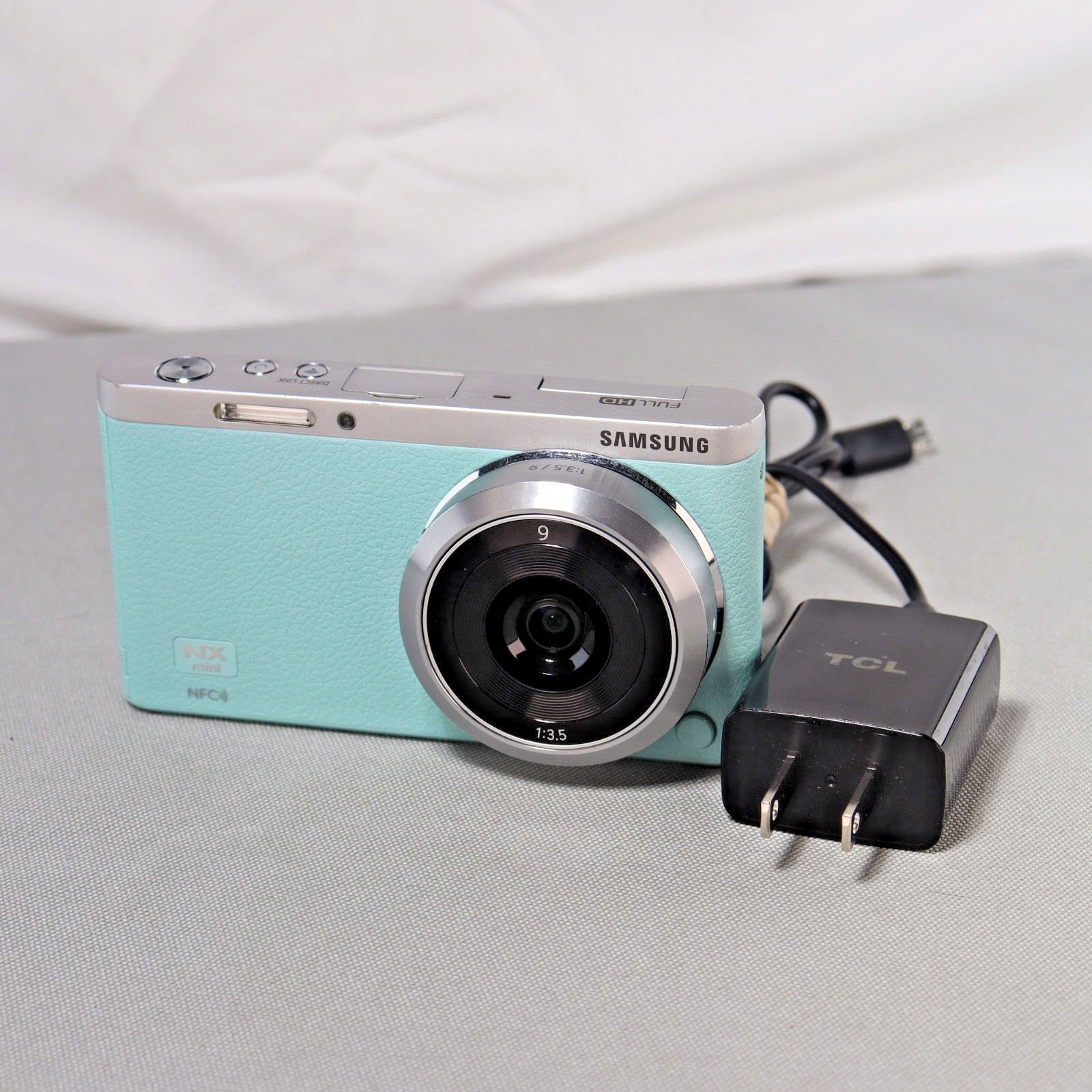 Samsung NX Mini Mirrorless Digital Camera Mint Green *GOOD/TESTED* W 9mm Lens