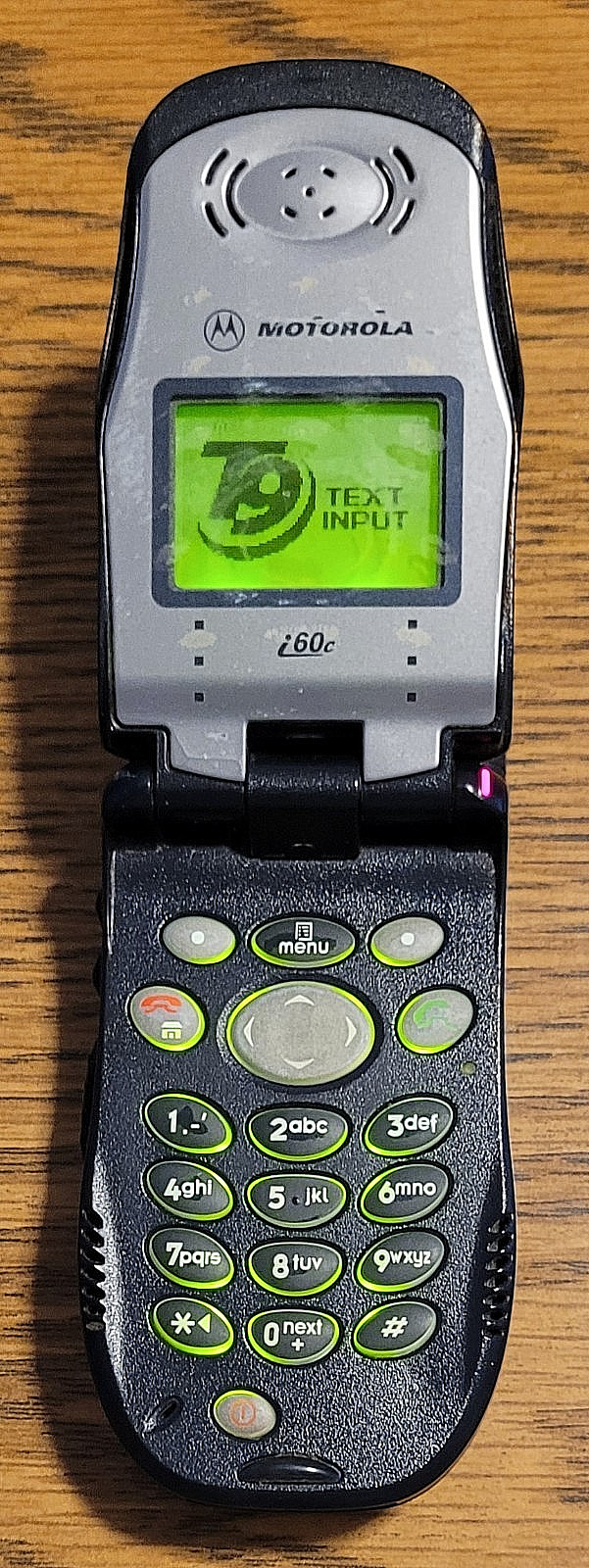 Motorola i60c - Black and Gray ( Nextel ) Rare iDEN Push2Talk Flip Phone