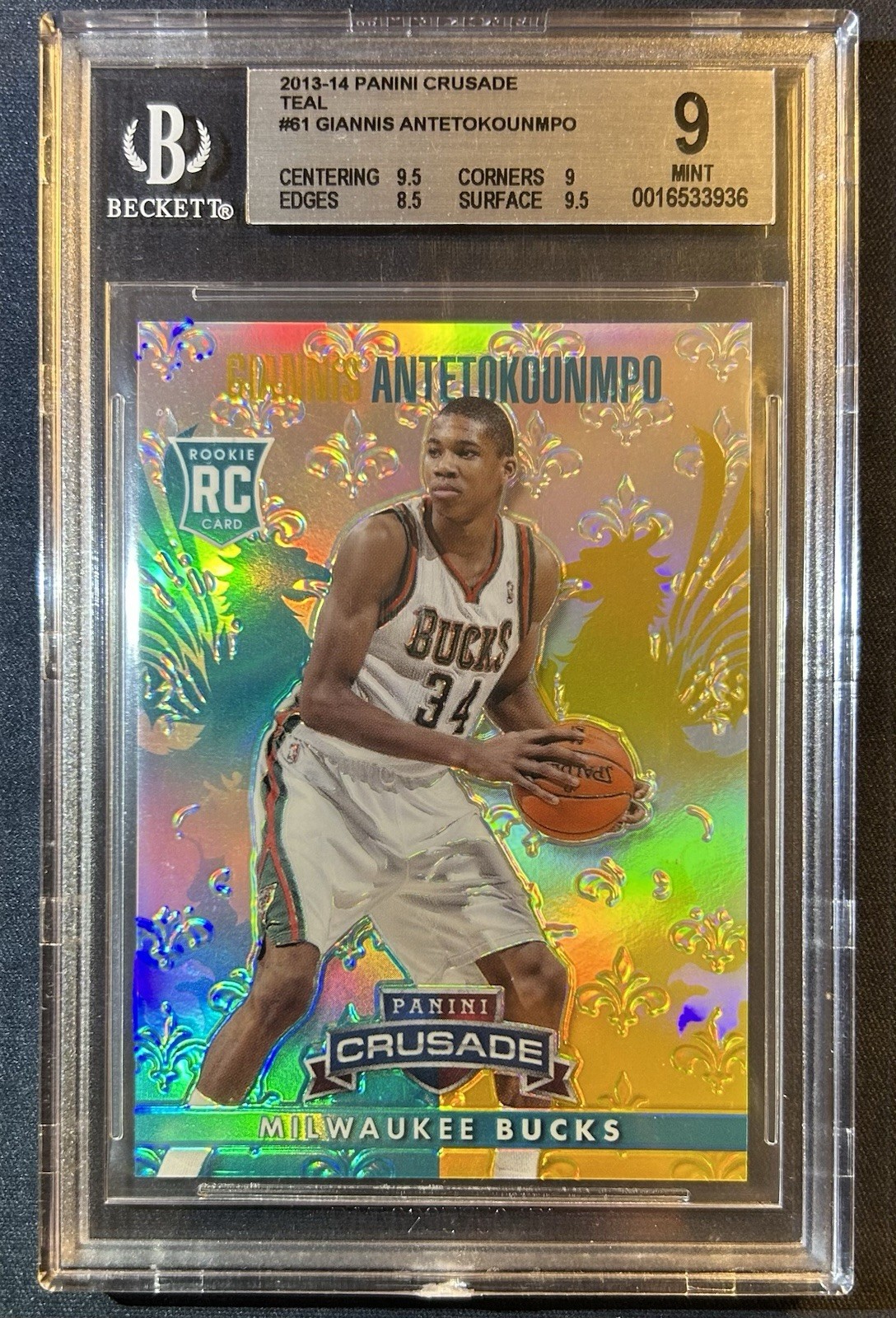 Giannis Antetokounmpo 2013-14 Crusade #61 Teal Prizm /249 BGS 9 Bucks RC Heat Giannis Antetokounmpo 2013-14 Crusade #61 Teal Prizm /249 BGS 9 Bucks RC Heat