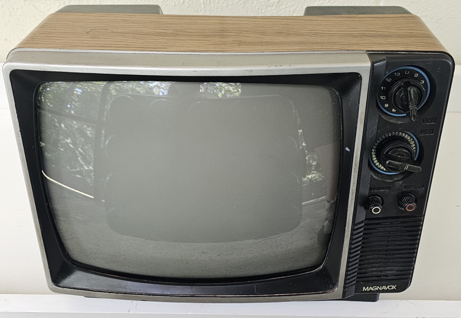 Vintage 1986 Magnavox 12\