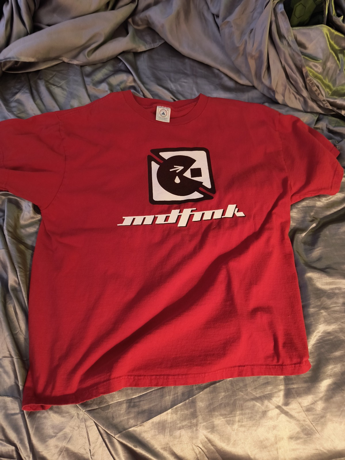 Vintage MDFMK 2000 tour shirt Pac Man style XL (KMFDM) Lucia Cifarelli, Skold Vintage MDFMK 2000 tour shirt Pac Man style XL (KMFDM) Lucia Cifarelli, Skold
