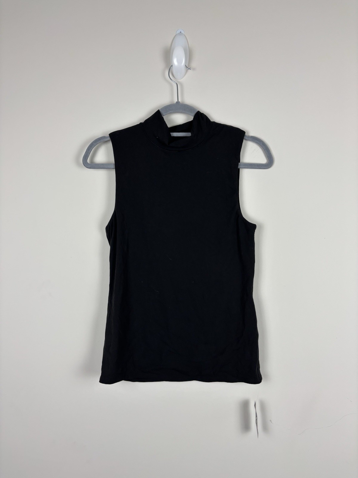 Nwt White House Black Market Forme Sleevless Mock Neck Top Size Medium Black