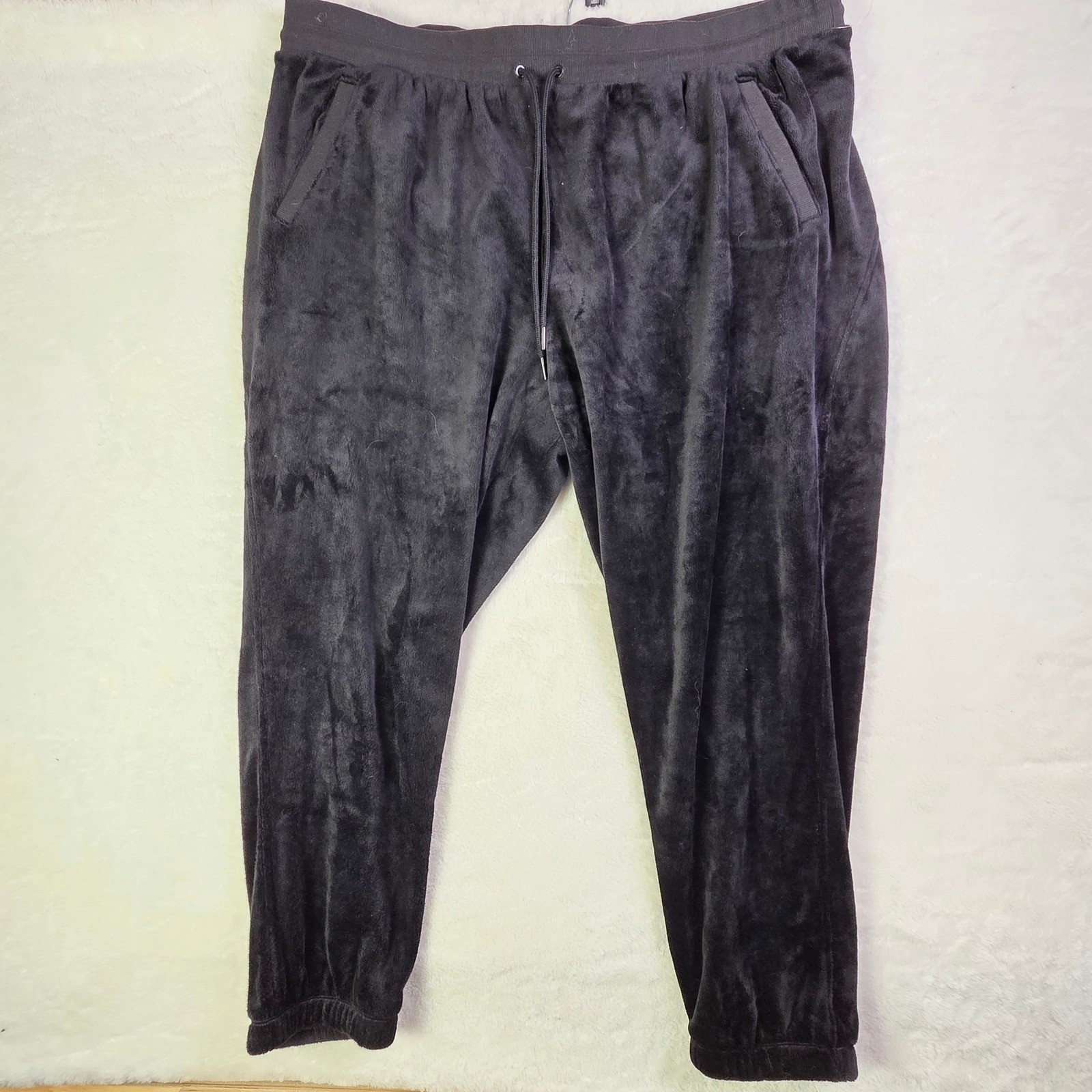 Athleta Recover Cozy Black Velour Plush Jogger Pants Plus 3X NWT Athleta Recover Cozy Black Velour Plush Jogger Pants Plus 3X NWT