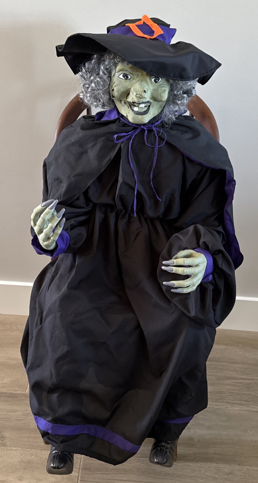 Gemmy Witch Eris Green FacedHat Cape 42” T Sitting Halloween Vintage 90’s Read
