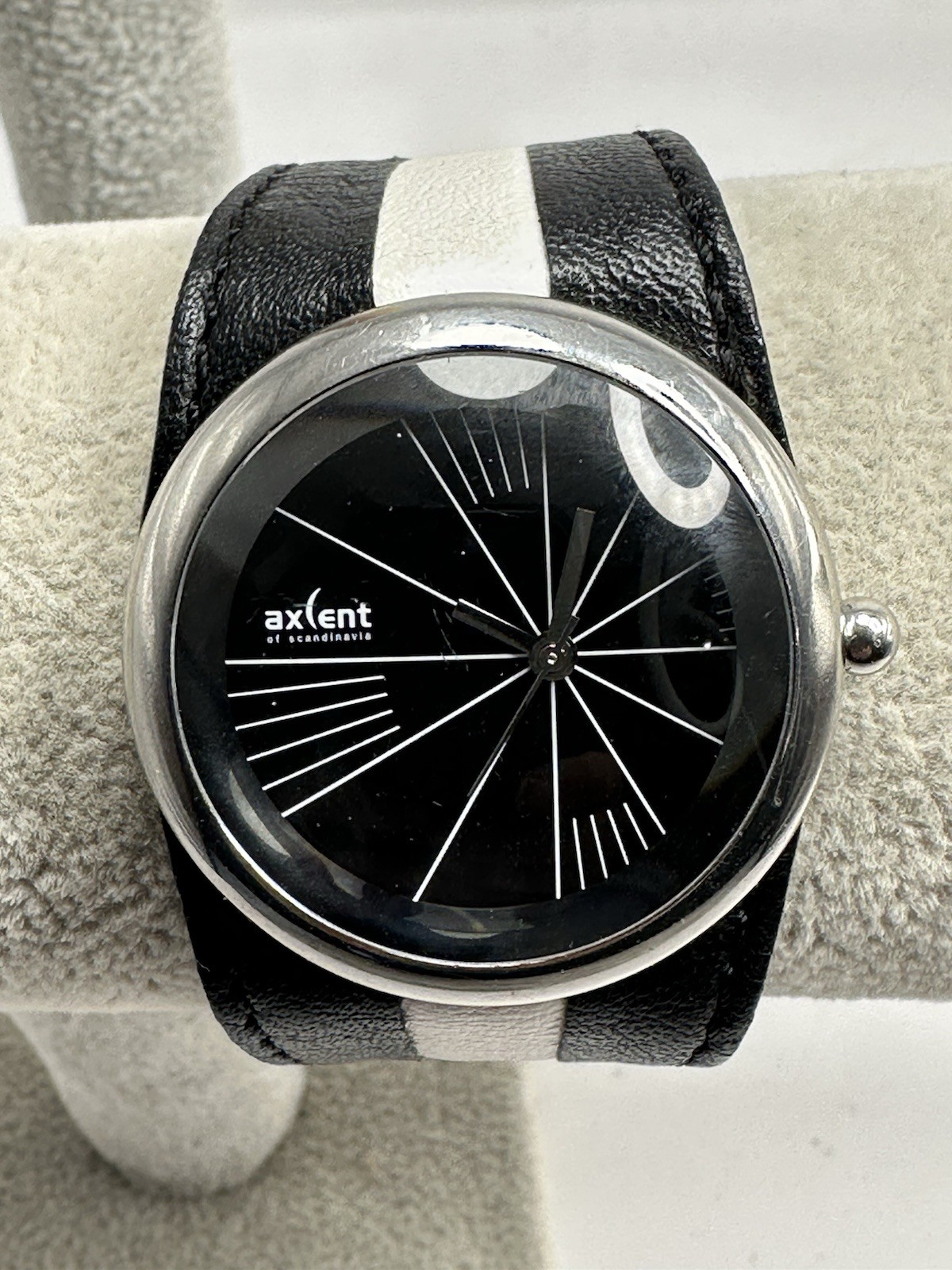 Axcent of Scandinavia Sunny Daniel Jakobsson New Battery 36MM 7\