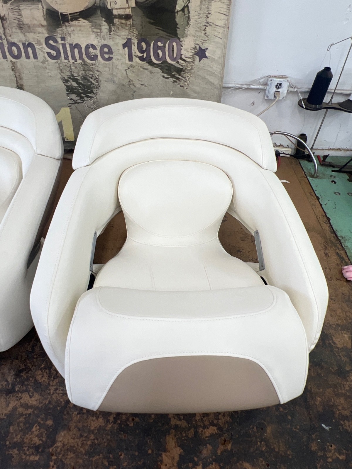 Early 2000 Four Winns Boat pedestal Seat (sold Separately) Brand New