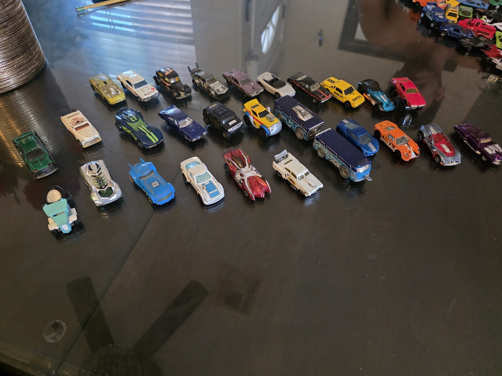 hotwheels Toy Vehicle Collection Lot, Mixed Assorted Cars, Multicolor Colors hotwheels Toy Vehicle Collection Lot, Mixed Assorted Cars, Multicolor Colors