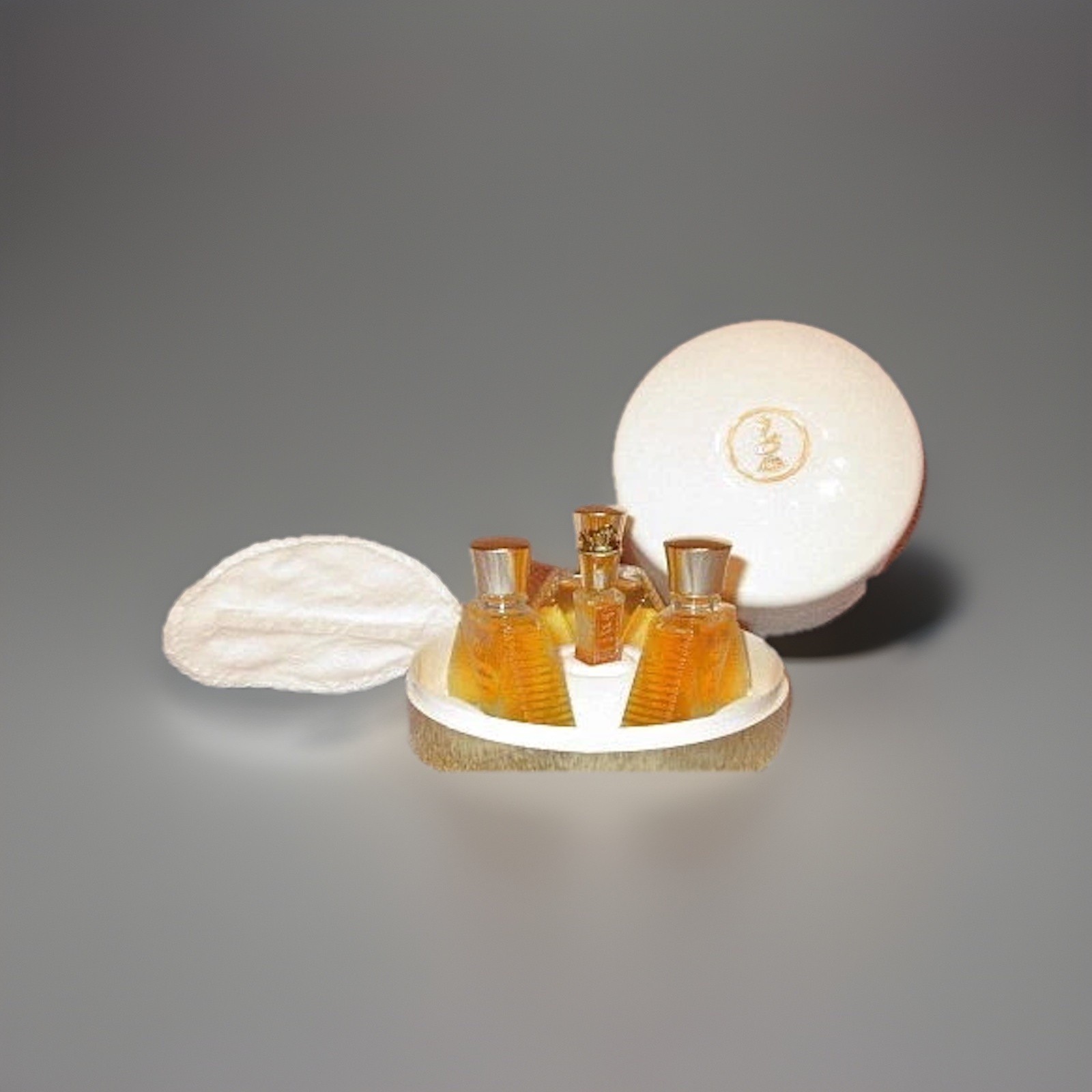 Vtg 50s Evyan Baroness Perfume 3 Piece Gift Set Most Precious Old Money Regency