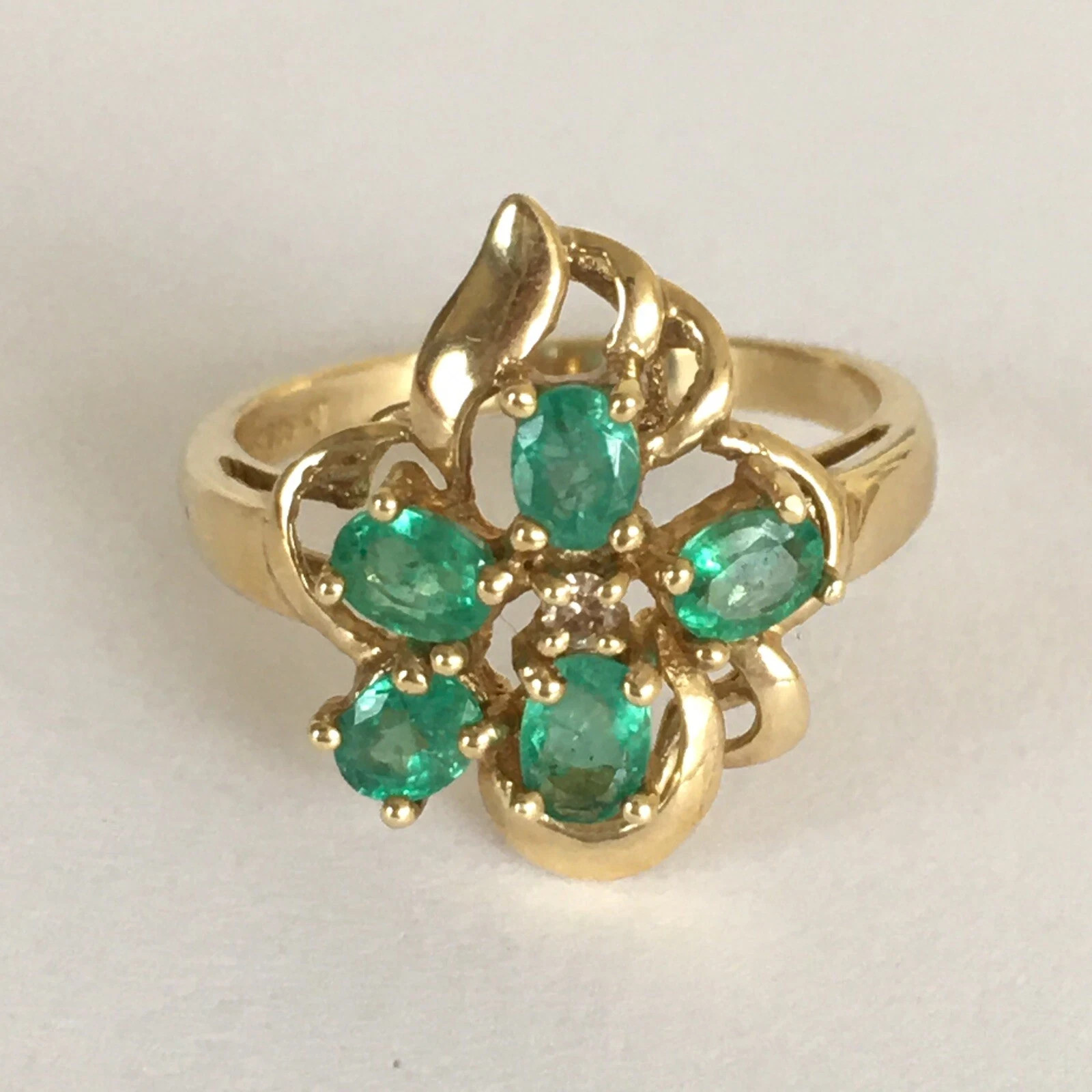 New 14k Solid Yellow Gold Genuine Emerald Diamond Ring SZ-7 Unique Flower New 14k Solid Yellow Gold Genuine Emerald Diamond Ring SZ-7 Unique Flower