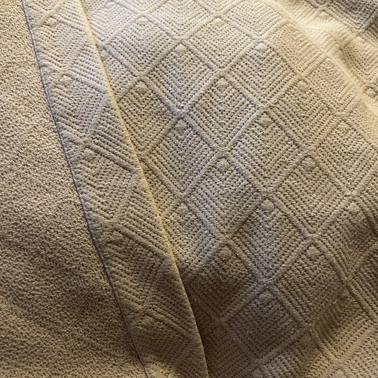 3-pc Peacock Alley Queen Coverlet & Two Shams Egyptian Cotton Pyramid Jaquard 3-pc Peacock Alley Queen Coverlet & Two Shams Egyptian Cotton Pyramid Jaquard