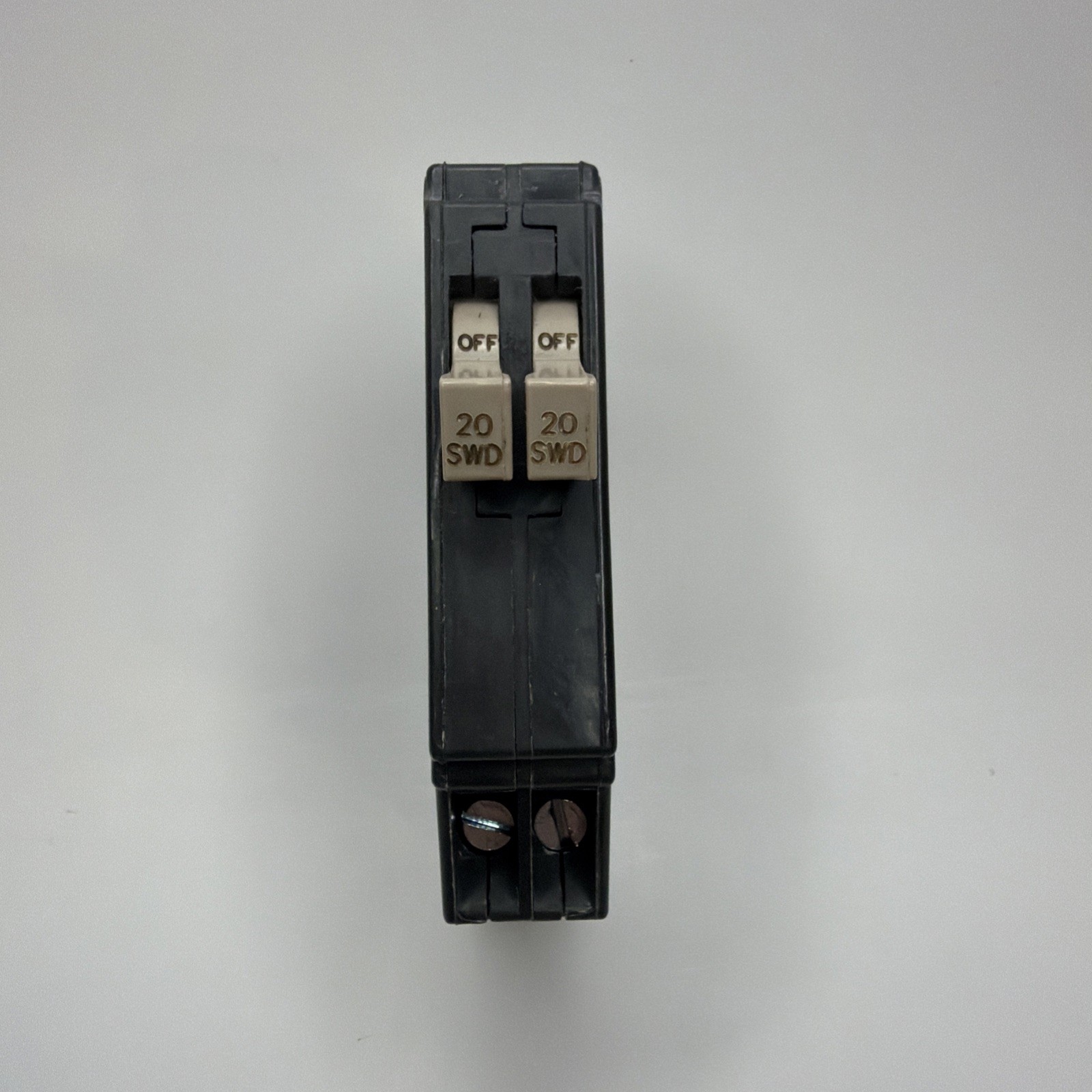 **NEW** Eaton CHT2020 Twin Tandem 20A/20A 120 Volt Circuit Breaker