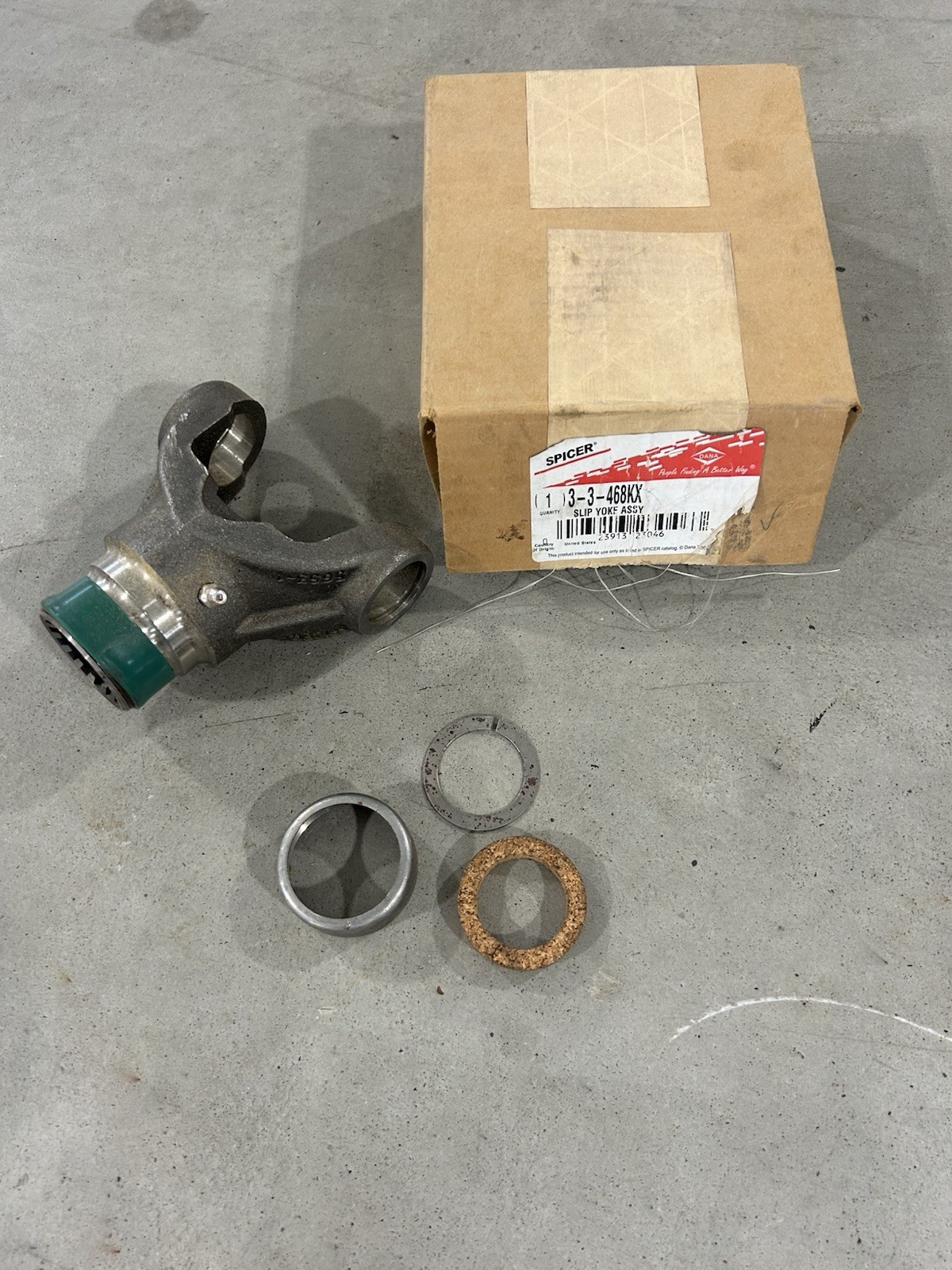 Spicer 3-3-468KX Driveshaft Slip Yoke 1410 series OEM *NEW*
