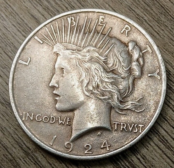 1924-P XF Peace Dollar - Low Shipping 1924-P XF Peace Dollar - Low Shipping