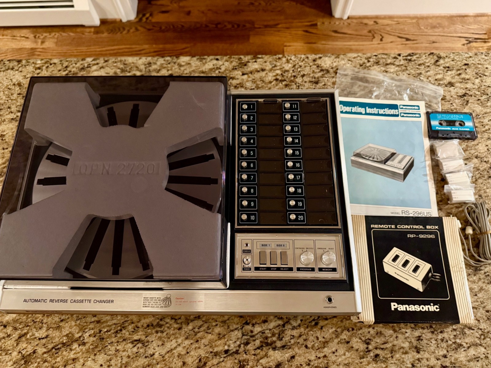 RARE VINTAGE Panasonic RS-296US Auto Reverse Cassette Player ( TESTED) w/Remote RARE VINTAGE Panasonic RS-296US Auto Reverse Cassette Player ( TESTED) w/Remote