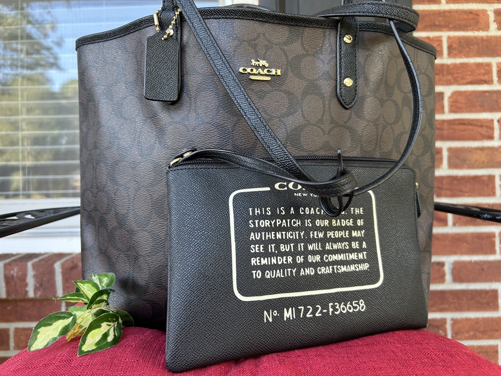 Coach F36658 Sig C Reversible City Tote Brown & Black with Wristlet Pouch Coach F36658 Sig C Reversible City Tote Brown & Black with Wristlet Pouch