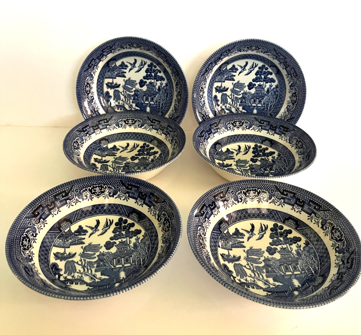 Vintage Churchill Blue Willow 6 cereal/small soup bowls Staffordshire England