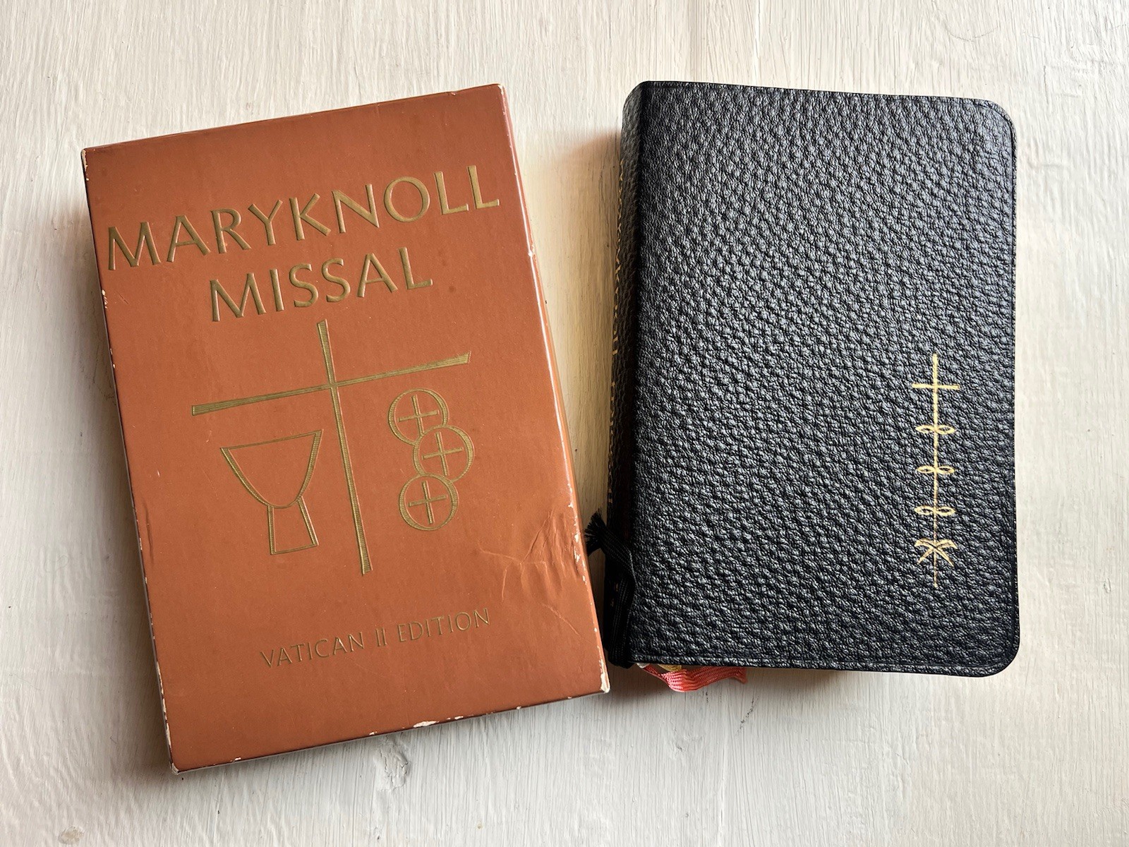 VTG Maryknoll Daily Missal Vatican II Edition Leather Bound Gold Edge In Box VTG Maryknoll Daily Missal Vatican II Edition Leather Bound Gold Edge In Box