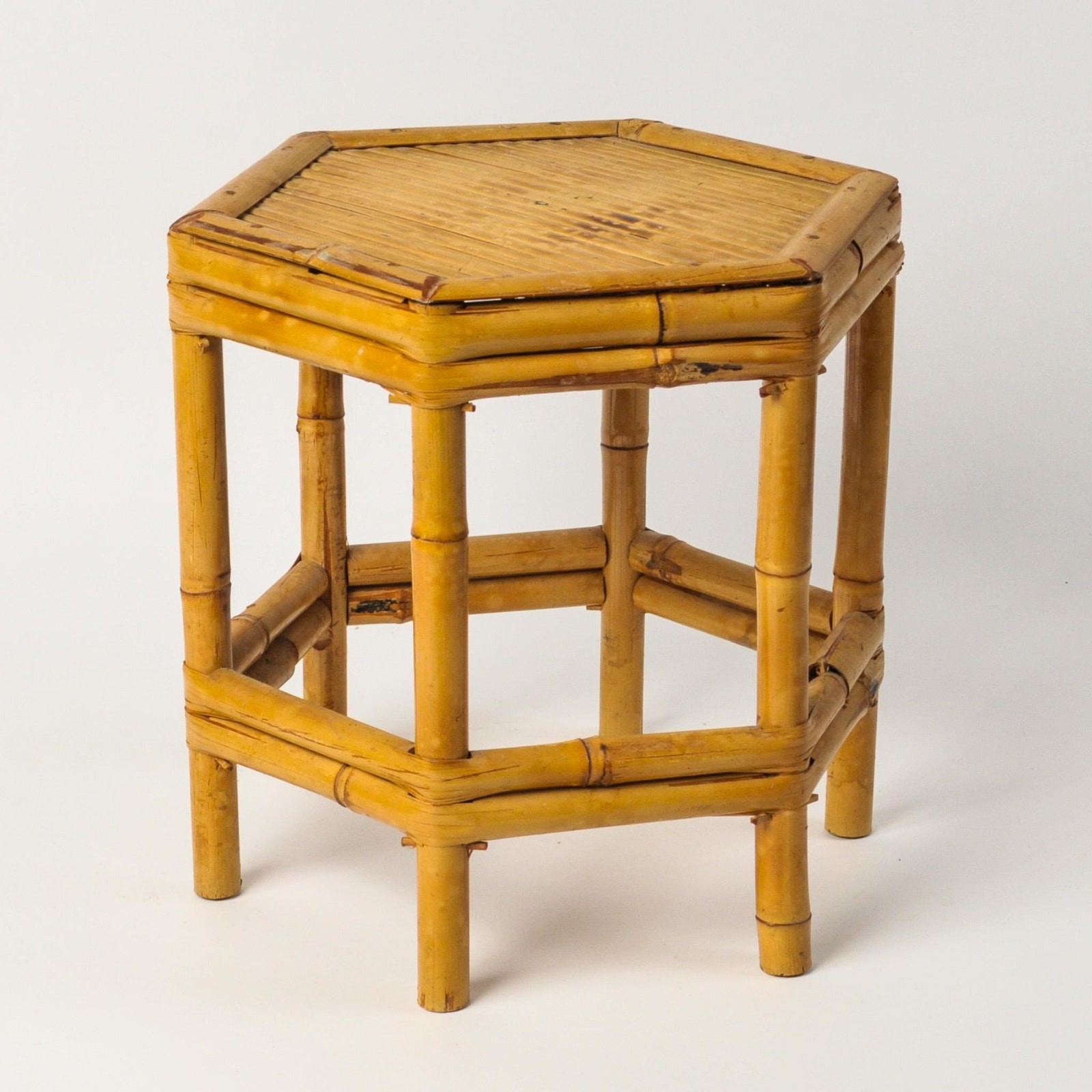 Vintage Hexagon Bamboo Plant Stand Vintage Hexagon Bamboo Plant Stand