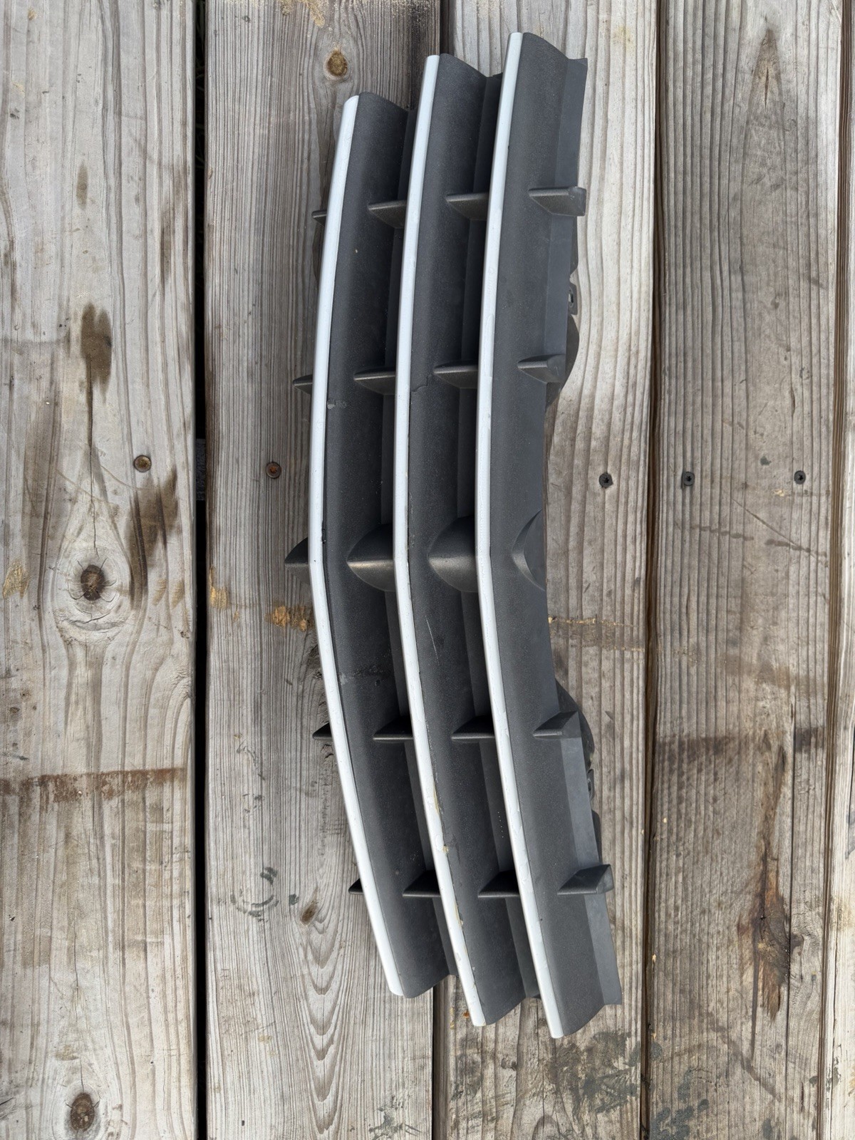 READ 2004-2008 Chrysler Crossfire Front Grille Grill OEM
