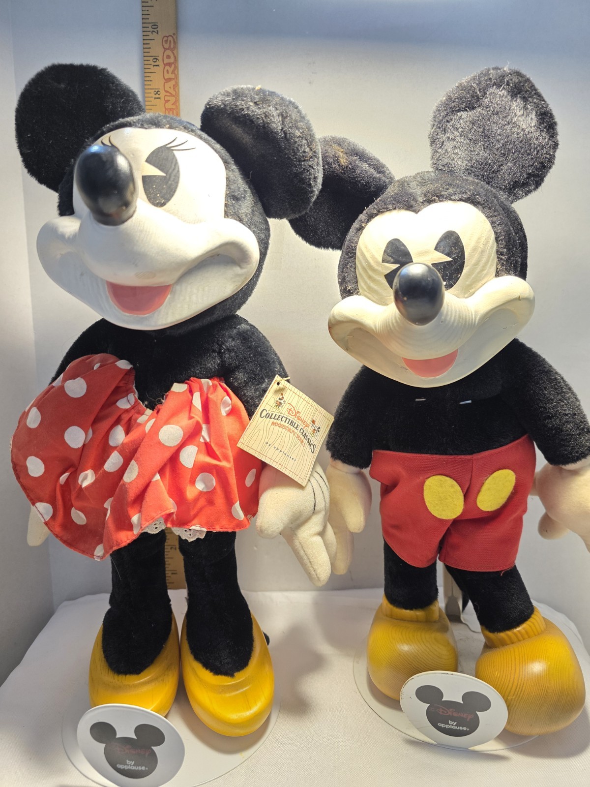 Disney Collectible Mickey + Minnie Classic Woodsculpt by Applause Vintage Dolls Disney Collectible Mickey + Minnie Classic Woodsculpt by Applause Vintage Dolls