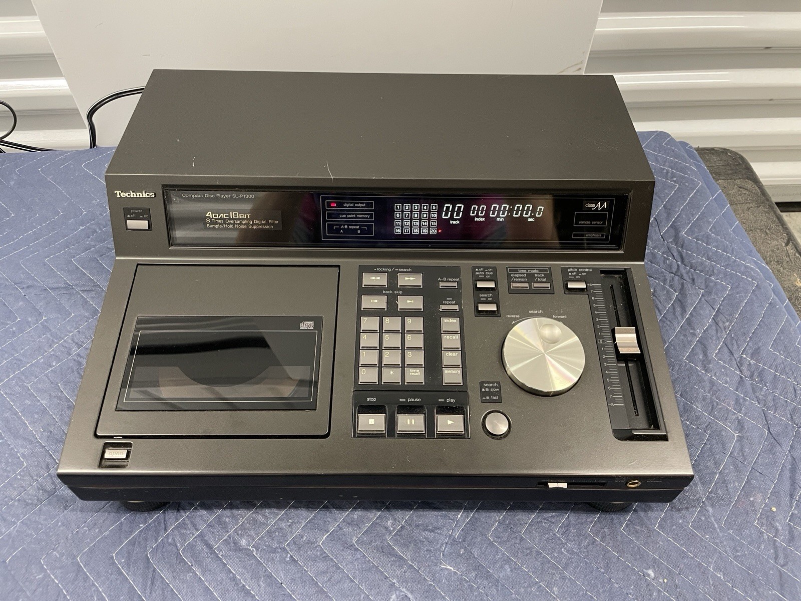 Vintage Technics SL-P 1300 Professional Broadcast Radio CD Player AS-IS