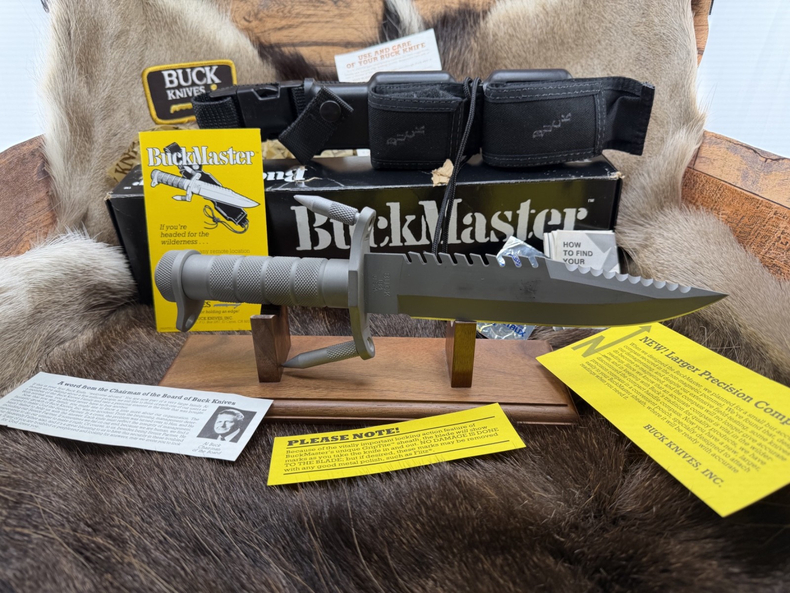1984 Model Buck 184 BuckMaster Knife With Factory Sheath & Factory Papers Mint+