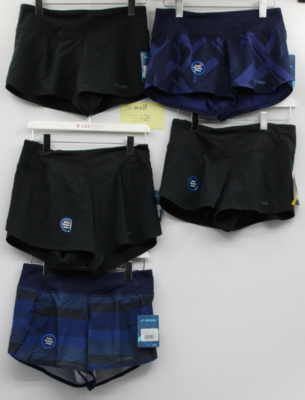 BROOKS WMNS RUNNING JOGGIN SHORTS 5 PR LOT SZ SMALL NEW W TAG 