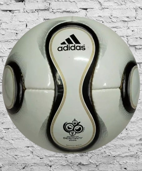 RARE 2006 Adidas Teamgeist FIFA World Cup Germany Official Match Ball Size 5 RARE 2006 Adidas Teamgeist FIFA World Cup Germany Official Match Ball Size 5