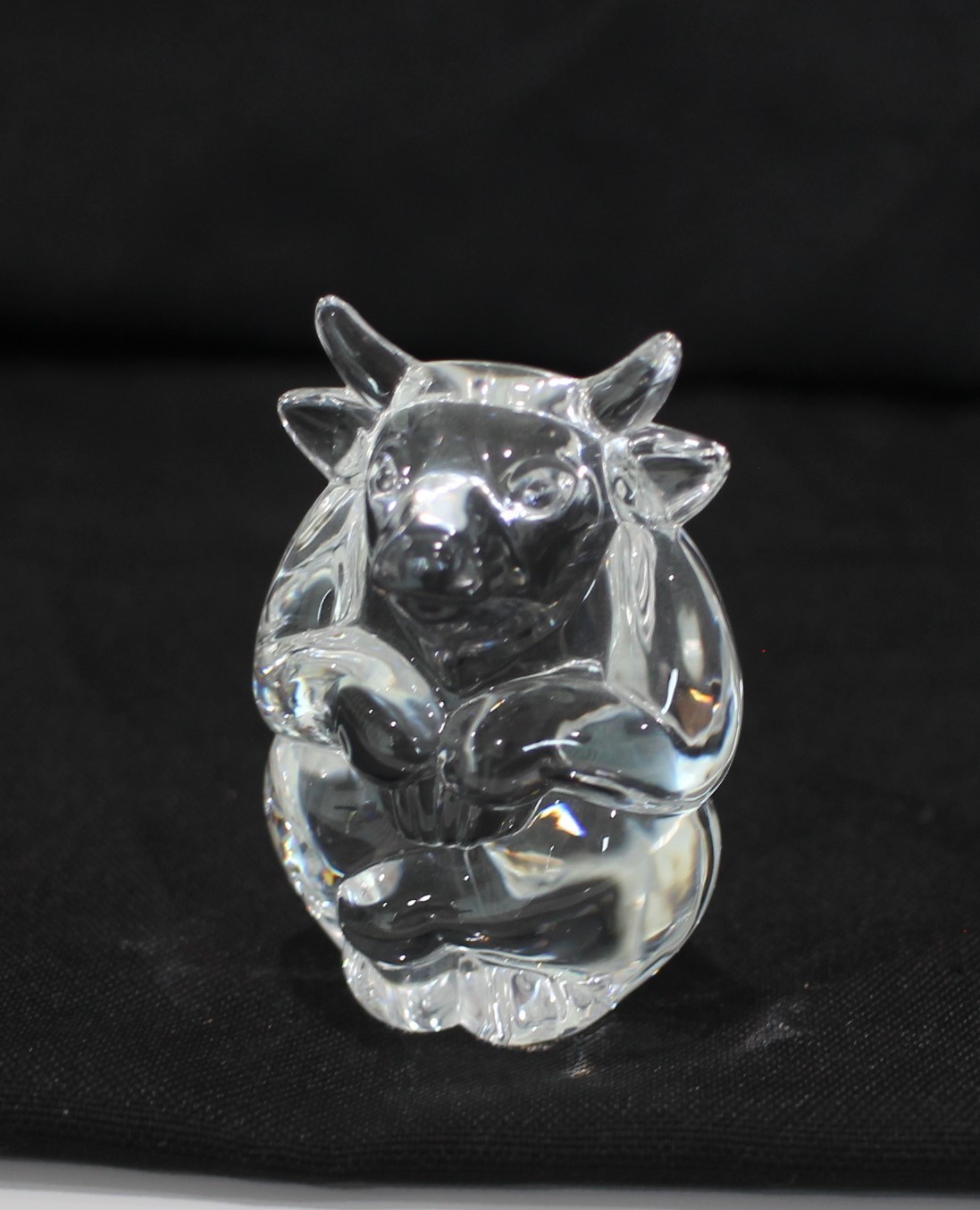 Vintage Steuben Crystal Sitting Bull Hand Cooler Figurine Paperweight Excellent