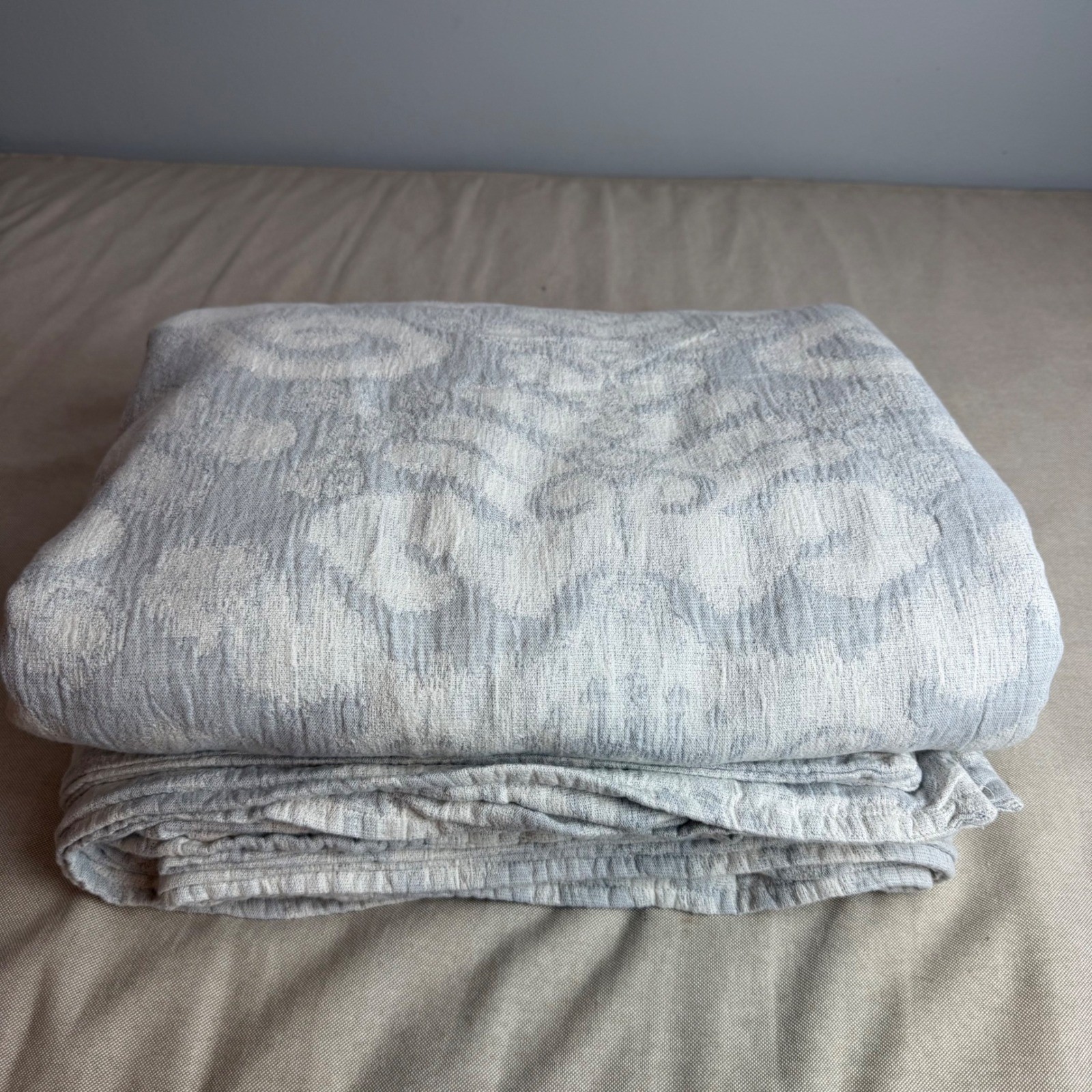 Restoration Hardware RH Italian Textural Jacquard King Duvet Cover Blue White Restoration Hardware RH Italian Textural Jacquard King Duvet Cover Blue White