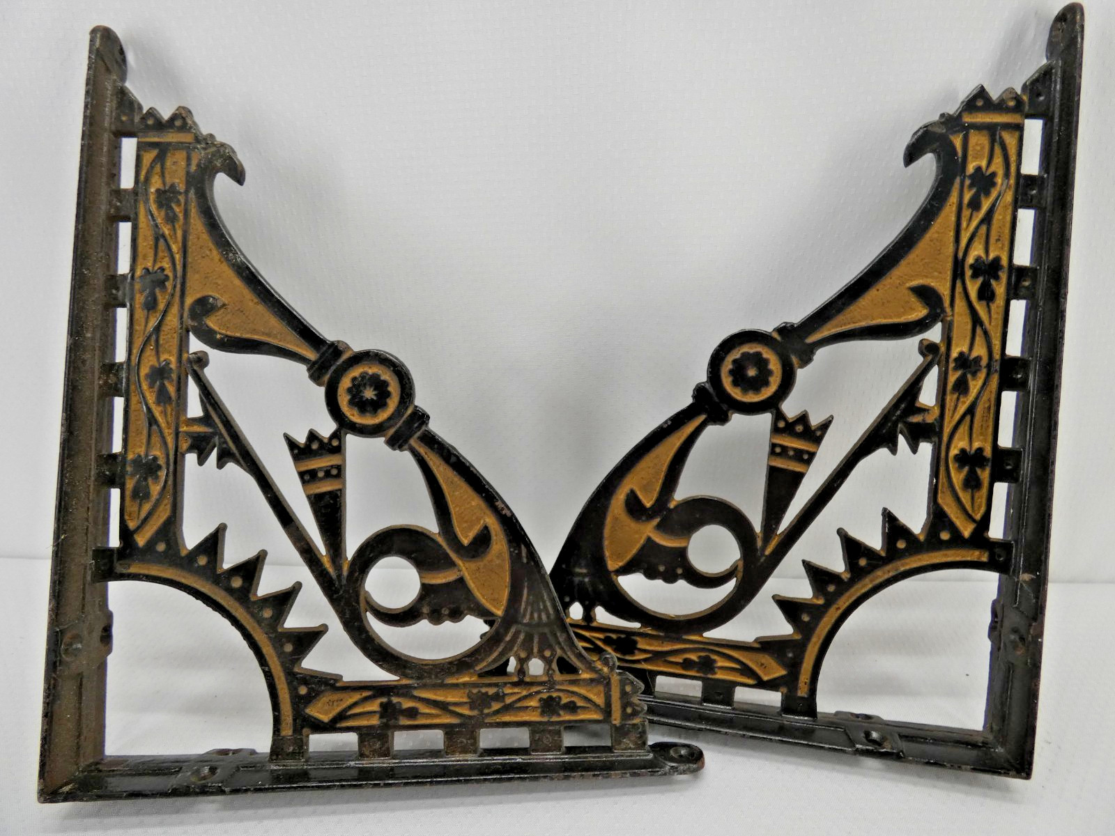 #76 Antique 19thC Aesthetic Eastlake Gothic Cast Iron Wall Shelf Brackets (2)