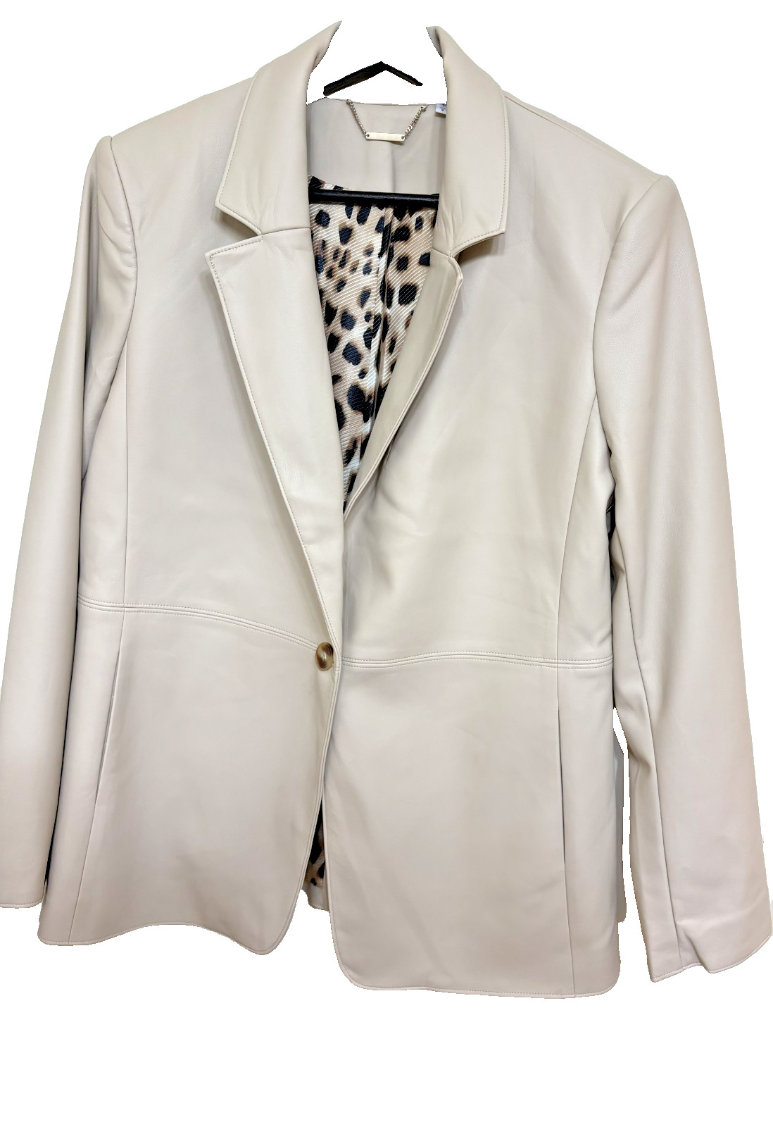 Chico’s Women Size 1 Beige 100% Leather Blazer/Jacket 1 button Front. Pockets Chico’s Women Size 1 Beige 100% Leather Blazer/Jacket 1 button Front. Pockets