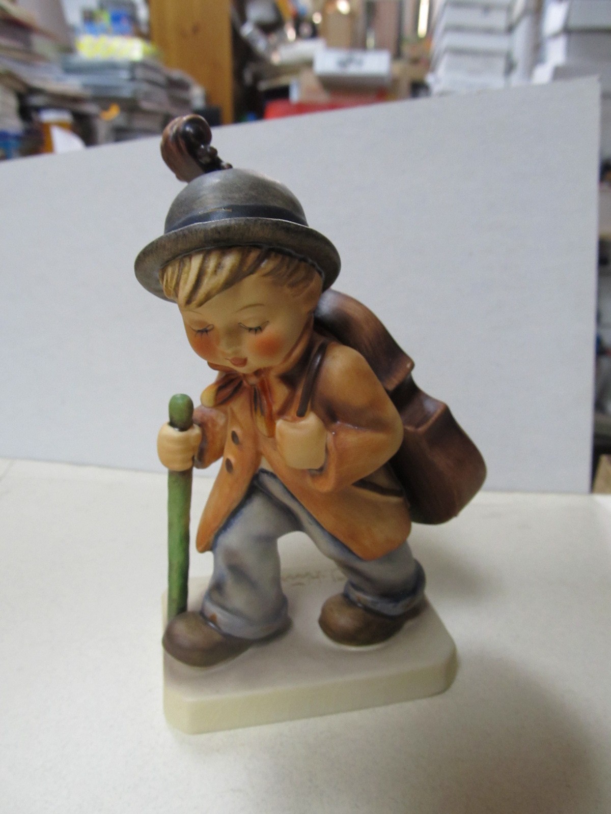 Hummel FIGURE   LITTLE CELLIST  5 1/2 INCHES  WEST GERMANY