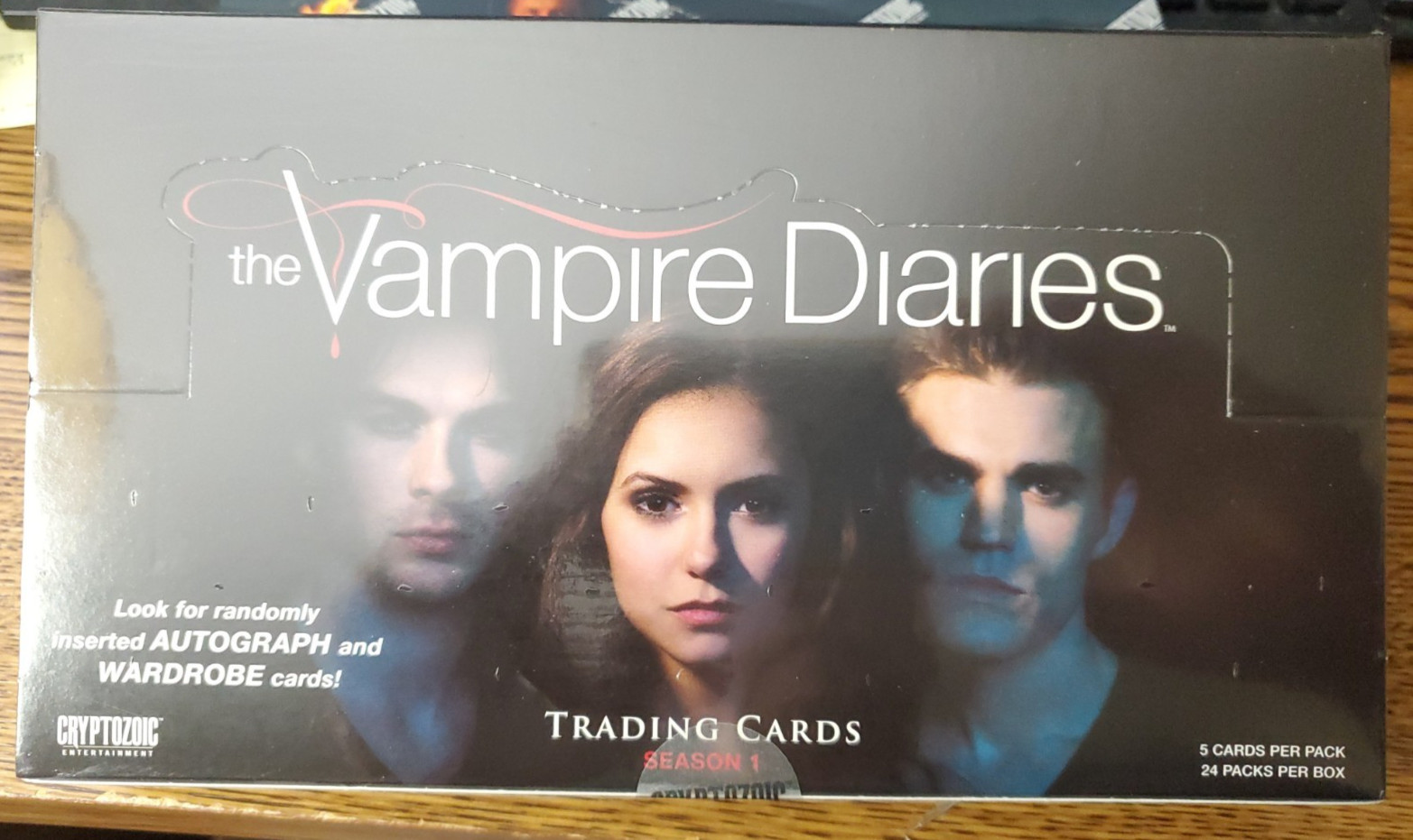 VAMPIRE DIARIES SEASON 1 OFFICIAL SEALED BOX TRADING CARDS CRYPTOZOIC 2012 VAMPIRE DIARIES SEASON 1 OFFICIAL SEALED BOX TRADING CARDS CRYPTOZOIC 2012