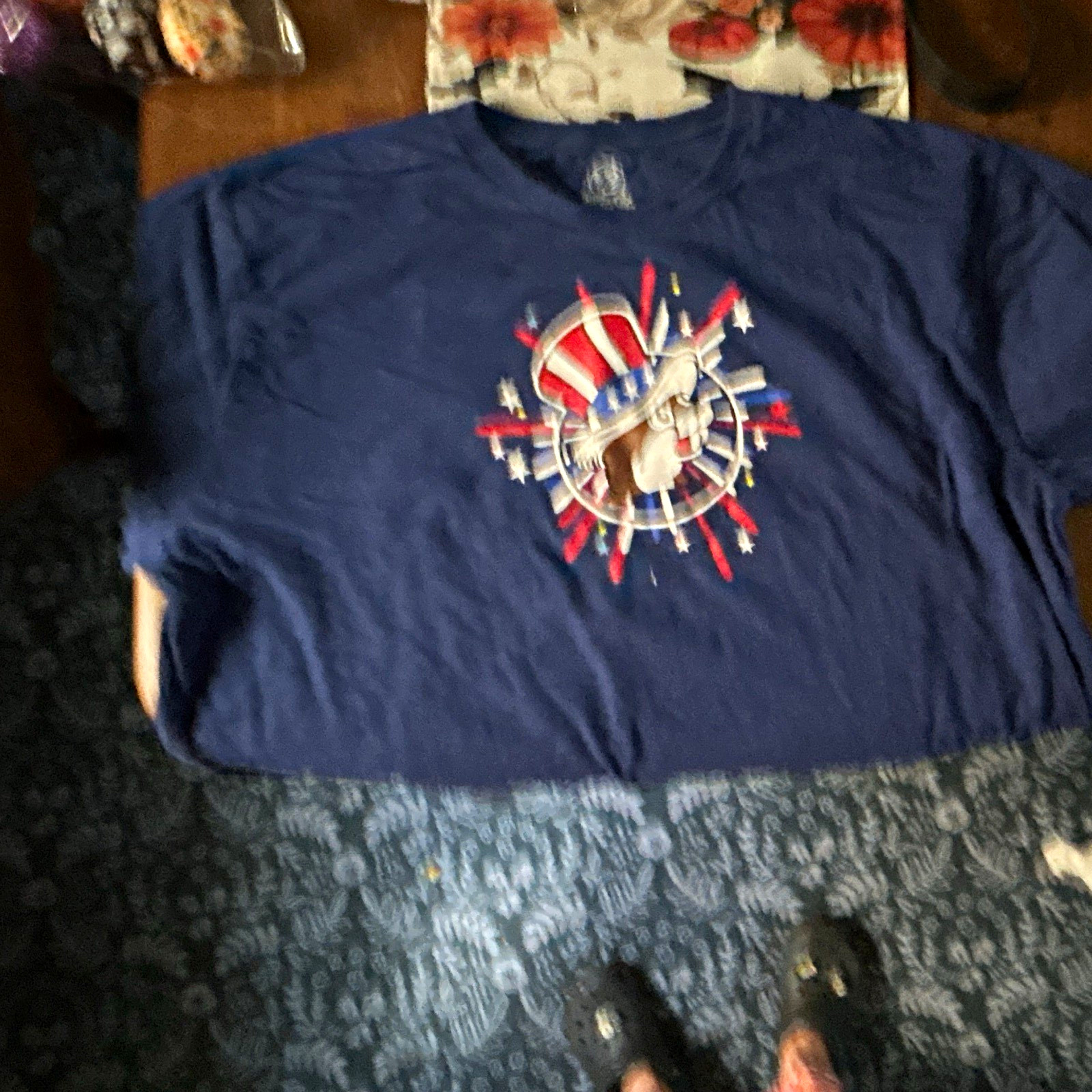 Buc-ee\'s Men\'s 2XL Blue Patriotic Buc-ee Graphic Logo T-Shirt Buc-ee\'s Men\'s 2XL Blue Patriotic Buc-ee Graphic Logo T-Shirt