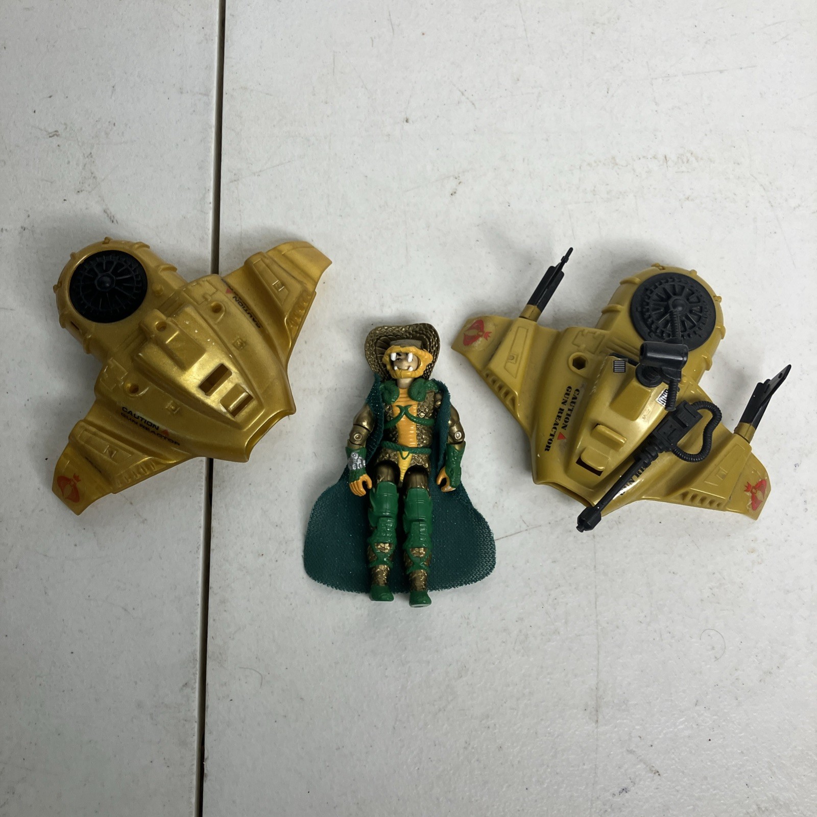 GI Joe Hasbro 1986 Serpentor V1 Cobra Emperor With 2 Air Chariot InComplete