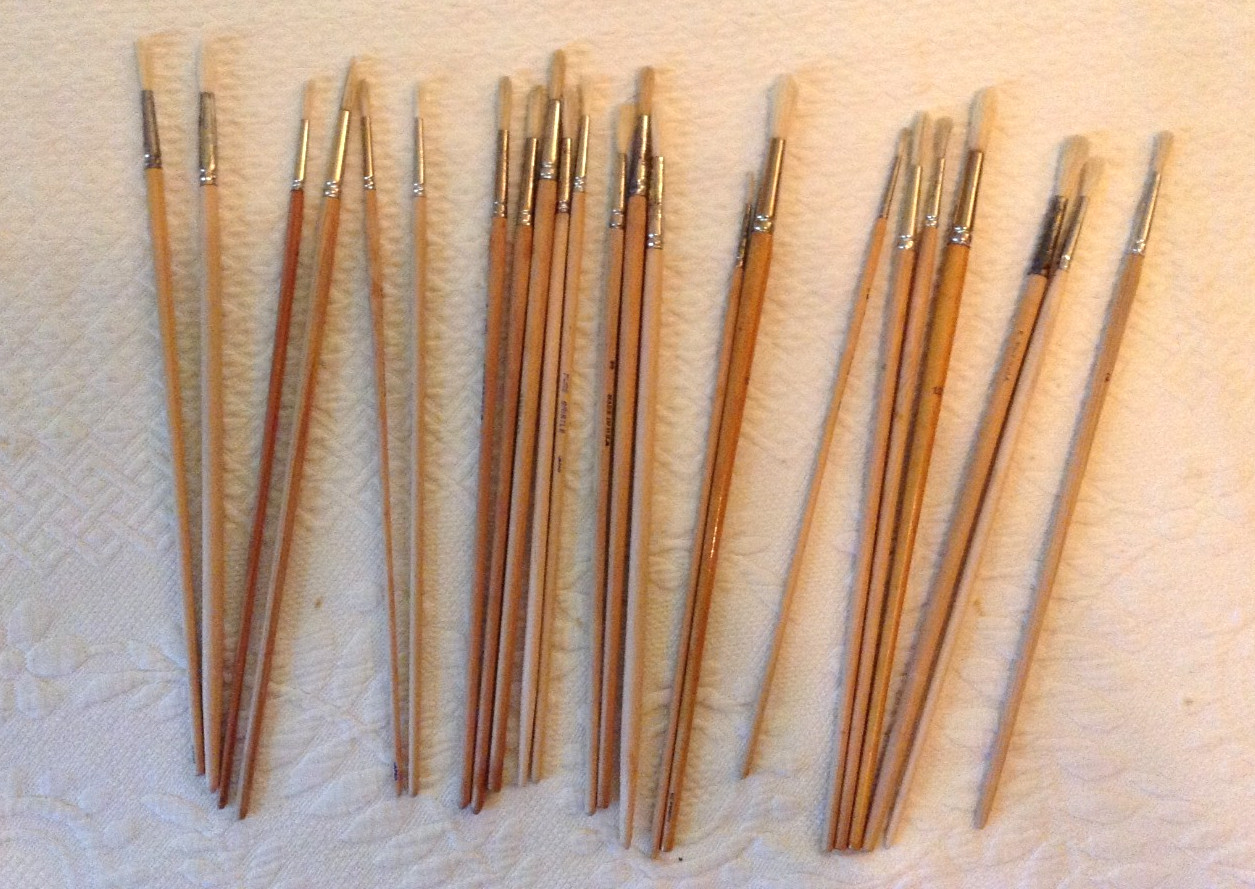 VNTG Lot 24 NOS Artists Bristle Paint Brushes USA, Japan, Germany - Mixed Sizes VNTG Lot 24 NOS Artists Bristle Paint Brushes USA, Japan, Germany - Mixed Sizes