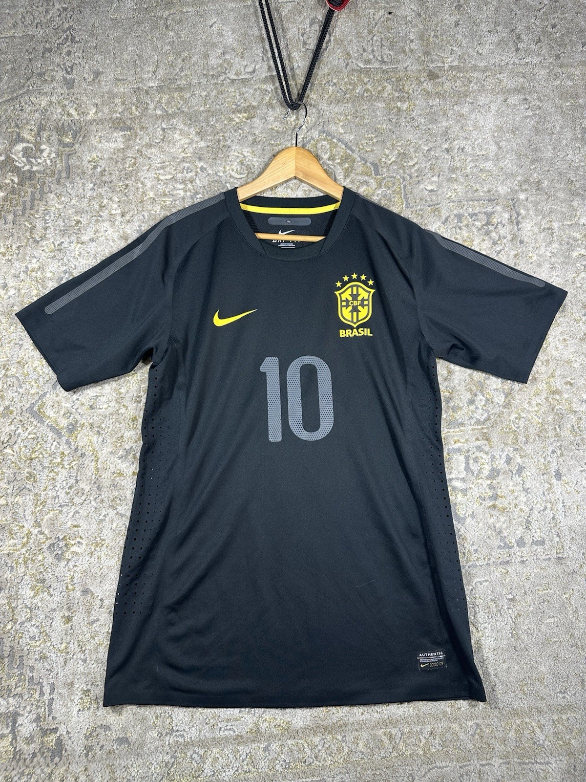 Nike Brasil NSW Blackout Jersey 2010 World Cup Limited Edition Size L