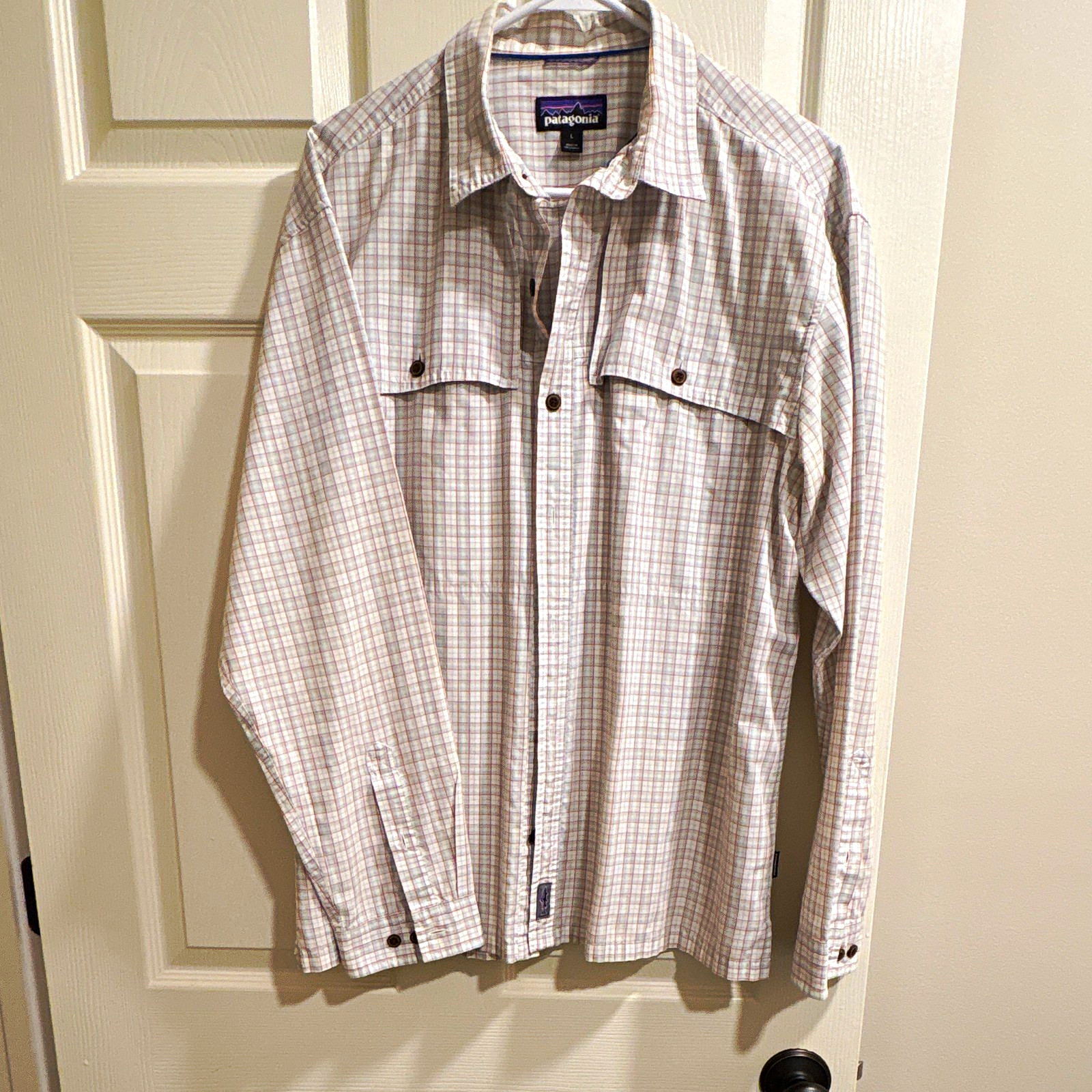 Patagonia Men\'s Long Sleeve Island Hopper Check Button-Up Shirt Size Large Patagonia Men\'s Long Sleeve Island Hopper Check Button-Up Shirt Size Large