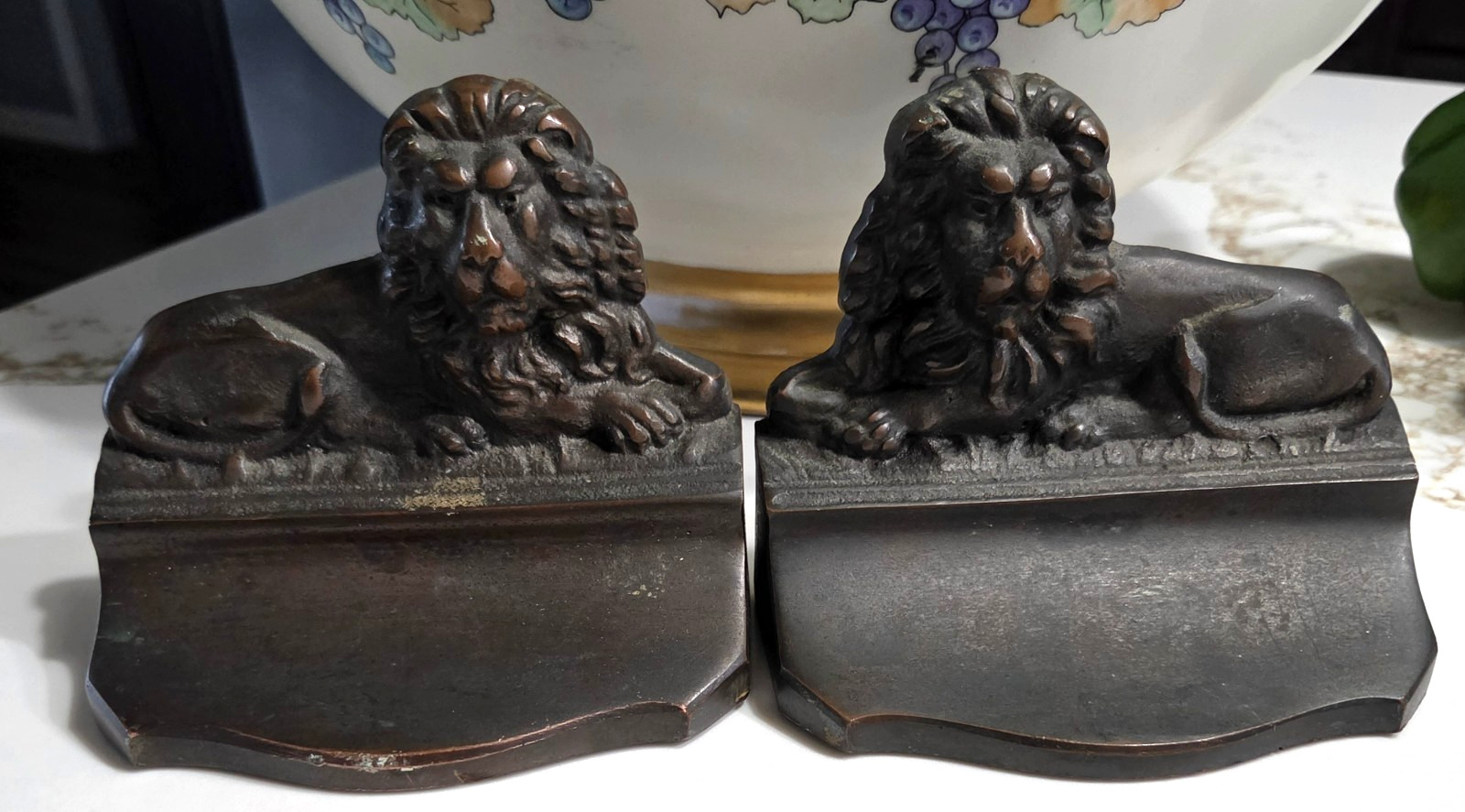 Vintage Solid Heavy Cast Iron Set of 2 Resting Lion Book Ends 4.5\