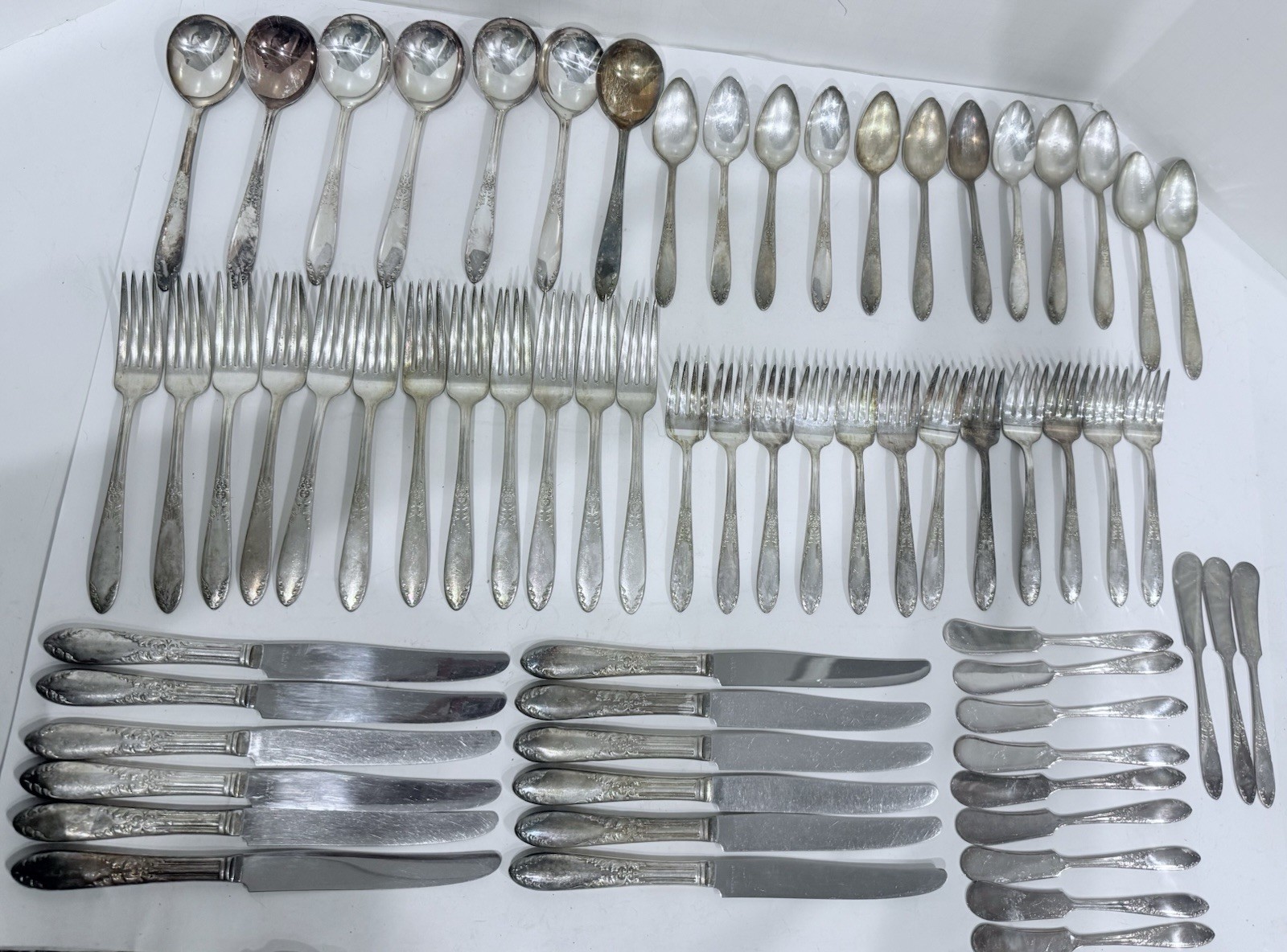 1936 /1951 VTG King Edward National Silver Co 67 Piece Silver Plated Silverware