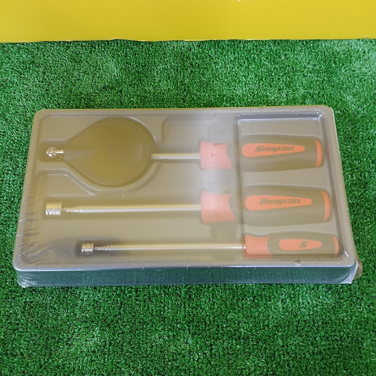 Used Snap-on PTM30DT DARK TITANIUM 3pc Magnetic Extendable Pick-up Tool Set