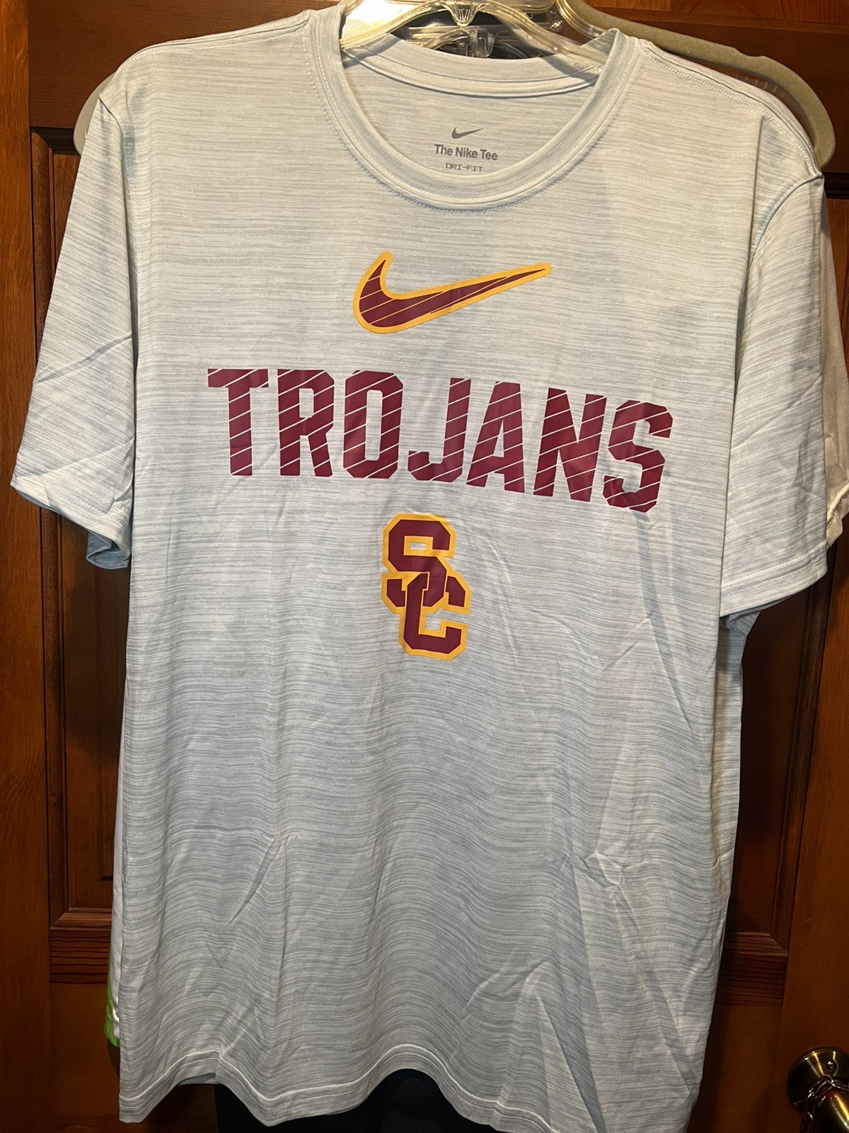 USC Trojans Nike Dri-Fit Short Sleeve Shirt Men\'s Light Gray New - Medium