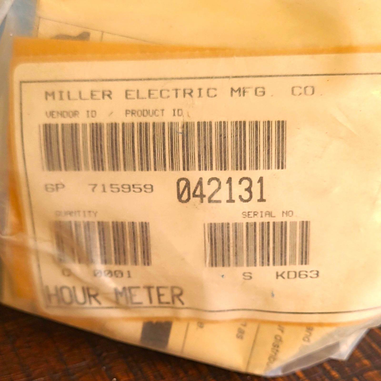 Miller Electric Mfg. Co. Hour Meter, Measures Hours, MPN 042131 Miller Electric Mfg. Co. Hour Meter, Measures Hours, MPN 042131