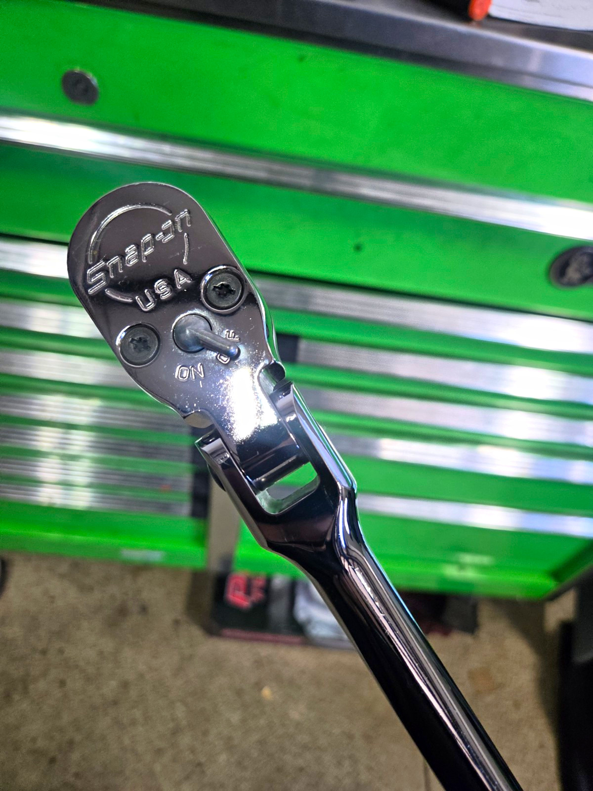 SNAP ON TOOLS SHLF80A 1,/2 DRIVE FLEX HEAD RATCHET W/ COMFORT GRIP. BRAND NEW SNAP ON TOOLS SHLF80A 1,/2 DRIVE FLEX HEAD RATCHET W/ COMFORT GRIP. BRAND NEW