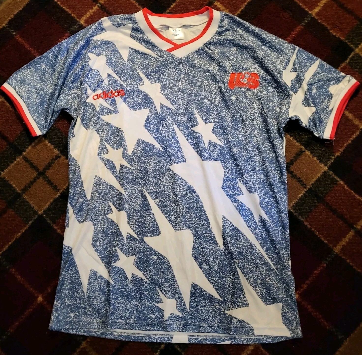 USA 1994 World Cup HOME Soccer Jersey Size LARGE (Fits Like a US size MEDIUM) USA 1994 World Cup HOME Soccer Jersey Size LARGE (Fits Like a US size MEDIUM)