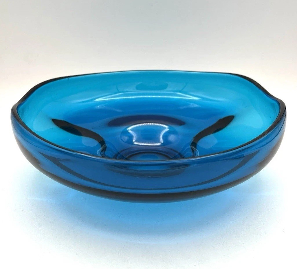 Vintage Viking Bluenique Blue Glass Bowl Dish Decor 9” Diameter Vintage Viking Bluenique Blue Glass Bowl Dish Decor 9” Diameter