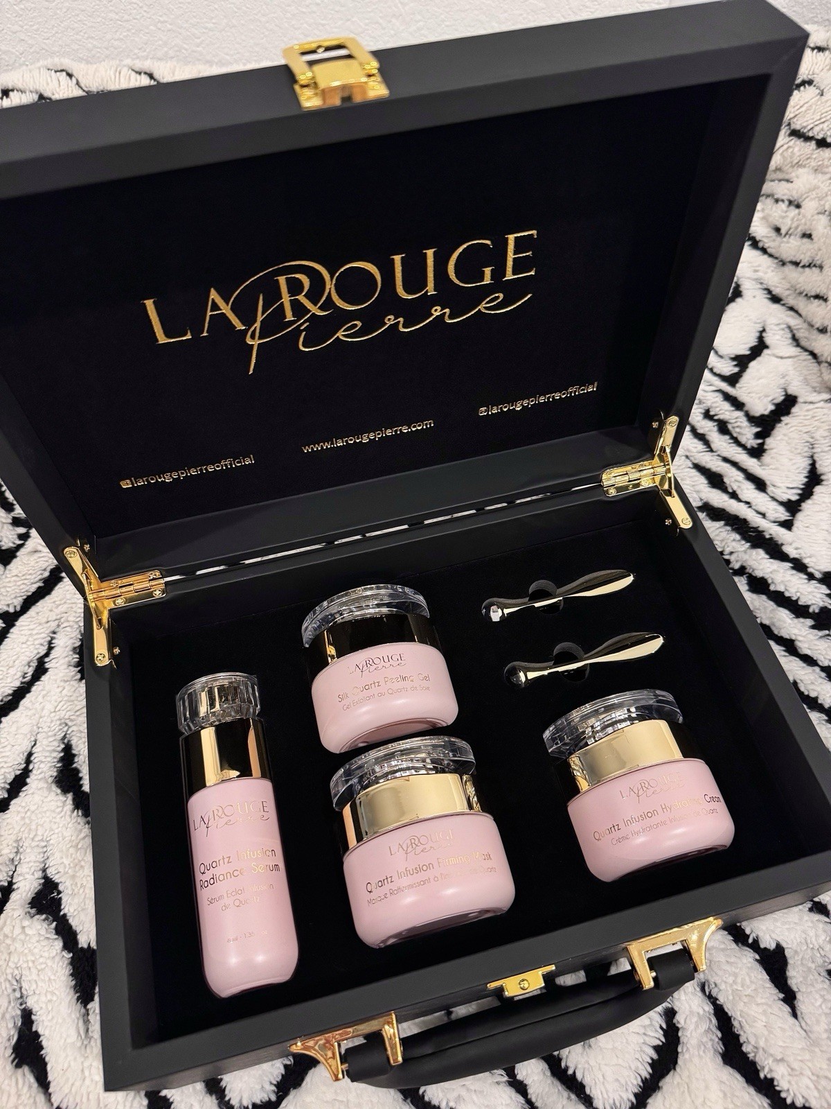 La Rouge Pierre Quartz Collection Limited Edition Briefcase Set La Rouge Pierre Quartz Collection Limited Edition Briefcase Set