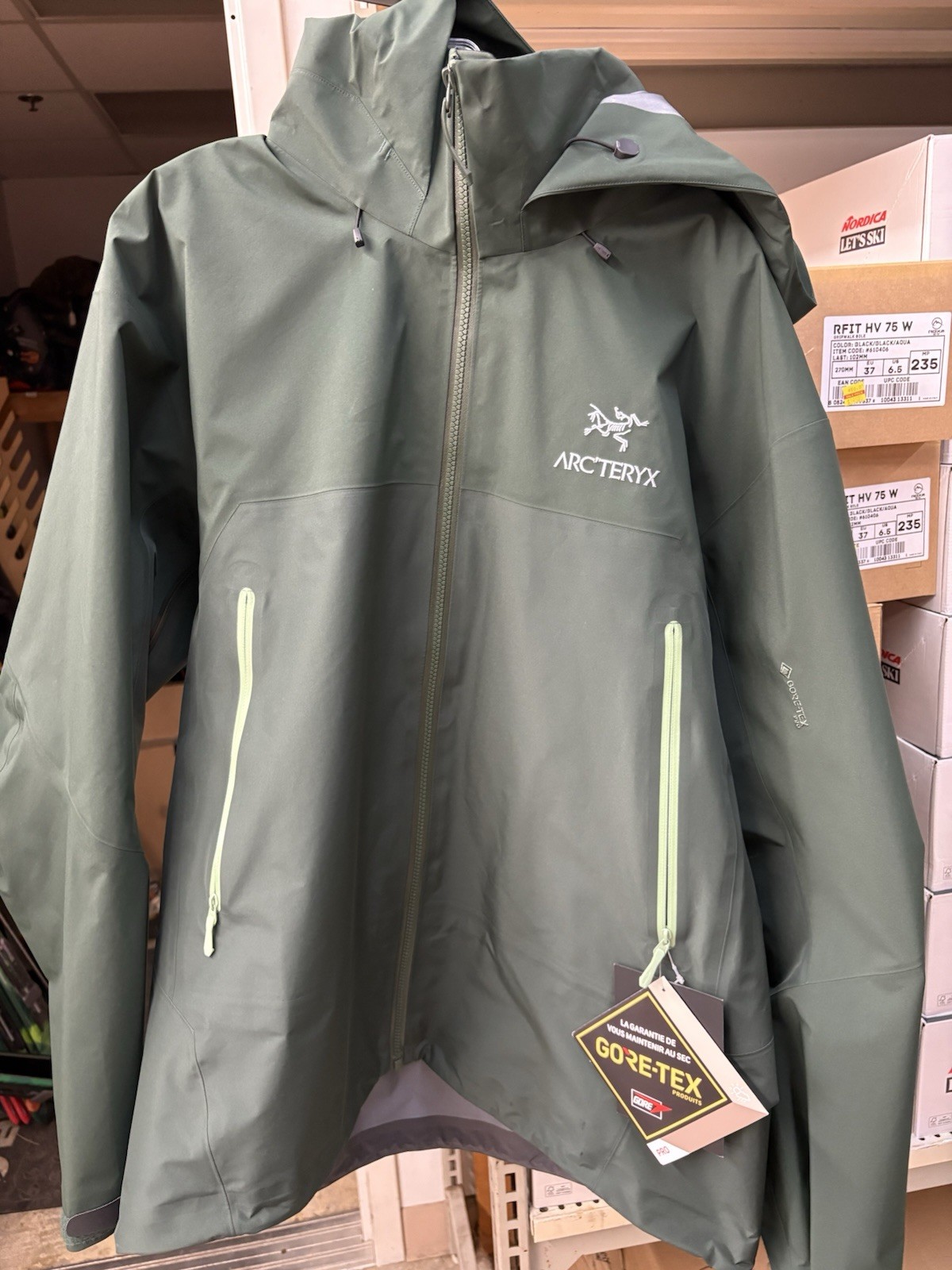Mens Arc'teryx Beta AR Size Xl Jacket Brand New