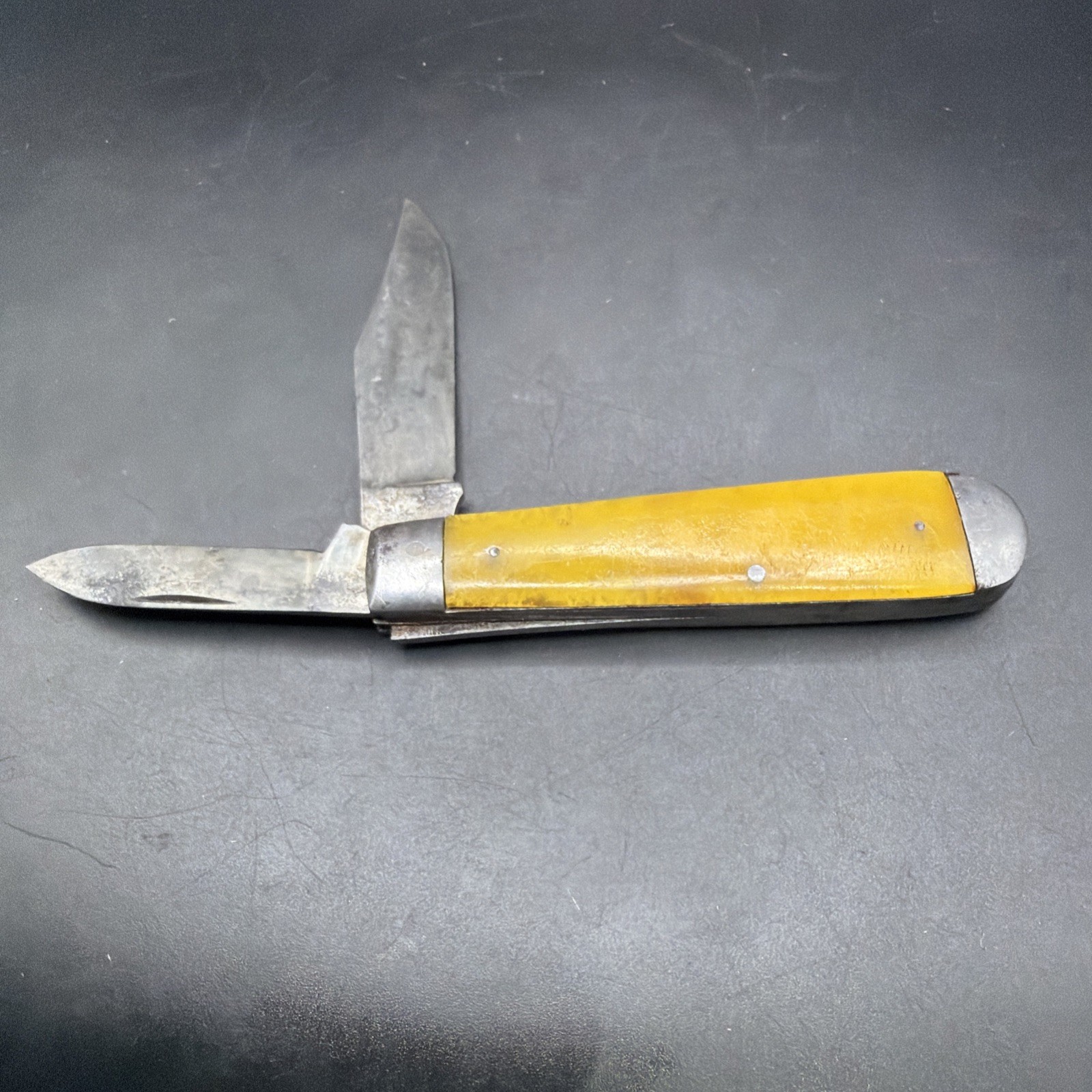 Vintage 1930s KA-BAR Olean NY 2 Blade Yellow Celluloid Jack Pocket Knife Oldie